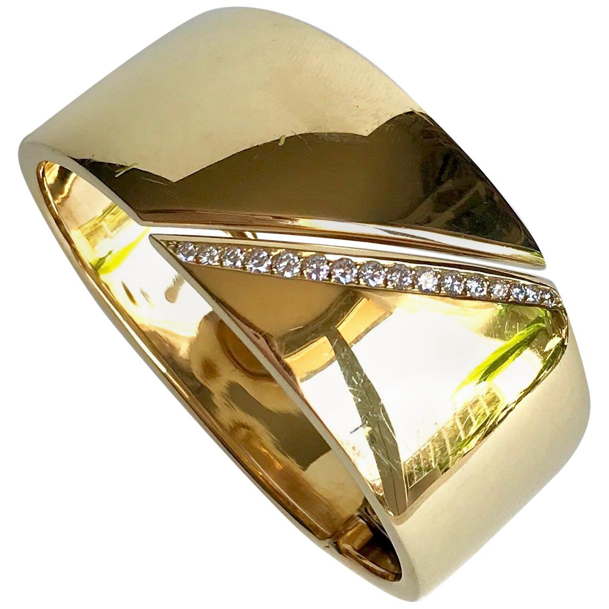 Hermes Rigid Bracelet in 18 Carat Yellow Gold and Line of Diamonds