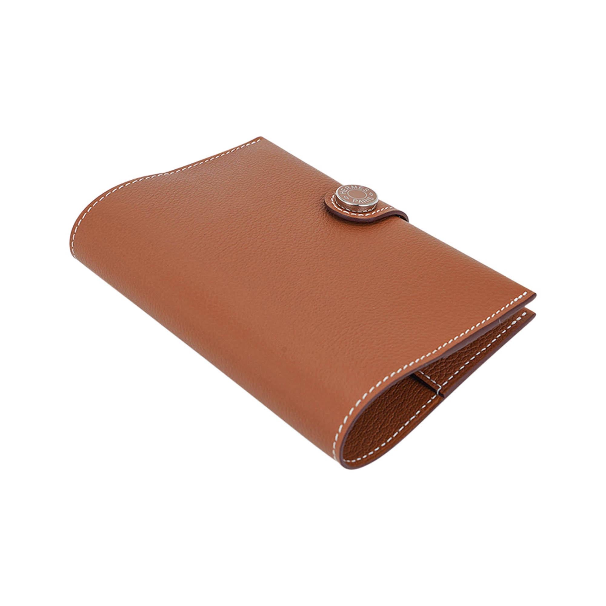 Hermes R.M.S. Passport Holder Gold Evercolor Calfskin For Sale 2
