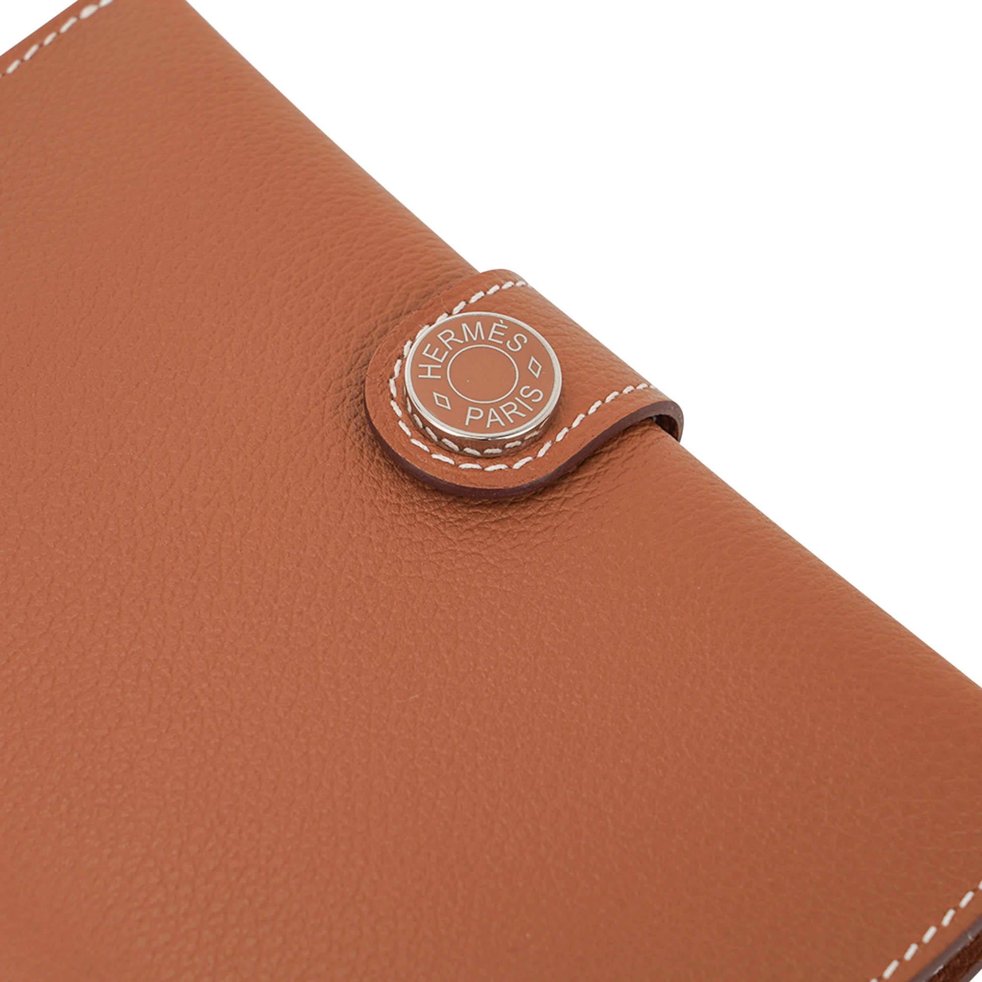 Hermes R.M.S. Passport Holder Gold Evercolor Calfskin For Sale 3