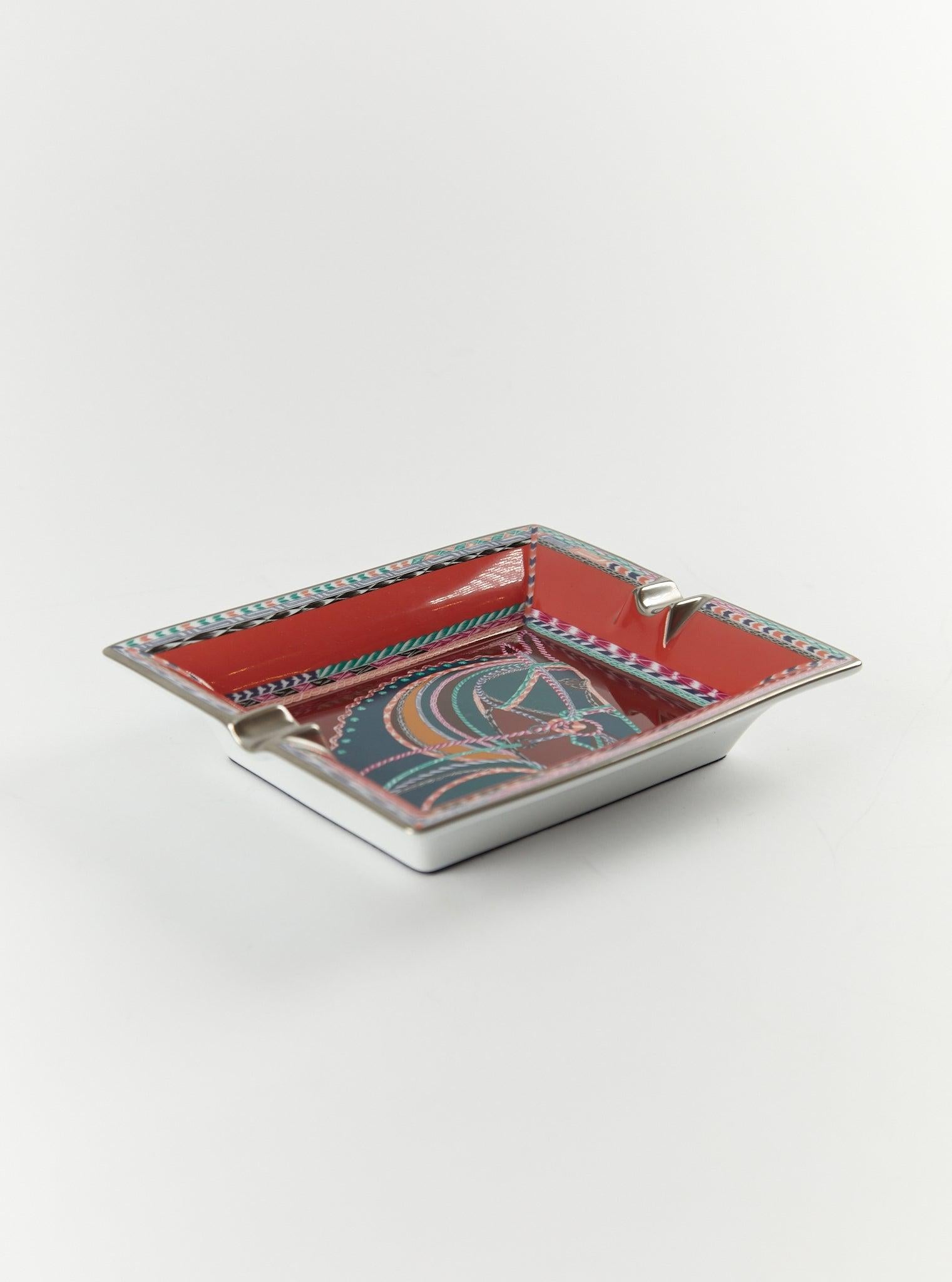 Hermès ashtray in porcelain with hand painted platinum trim and velvet goatskin base

Terracotta

Decorated using chromolithography

