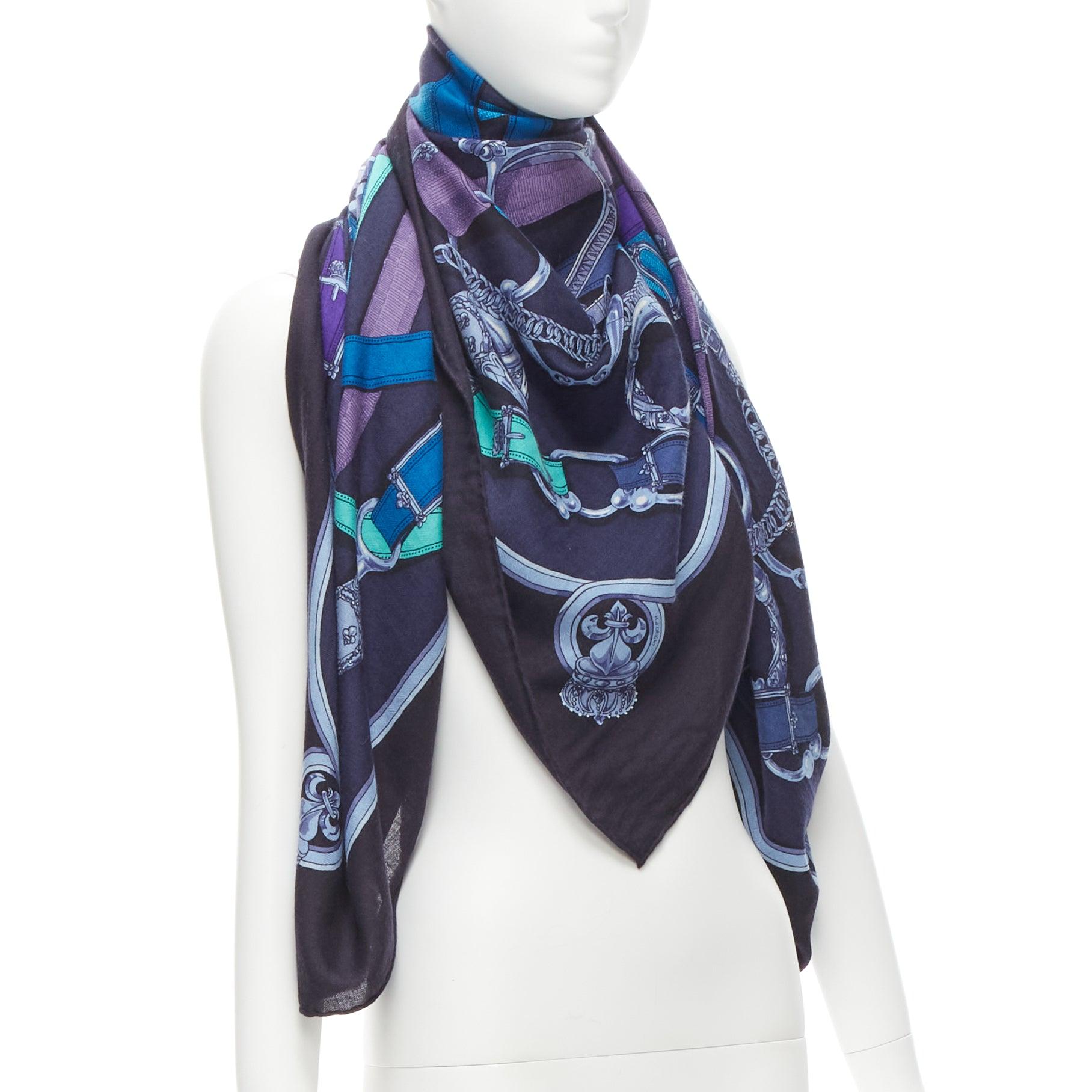 HERMES Robe du Soir navy blue chain link print cashmere silk scarf In Excellent Condition In Hong Kong, NT