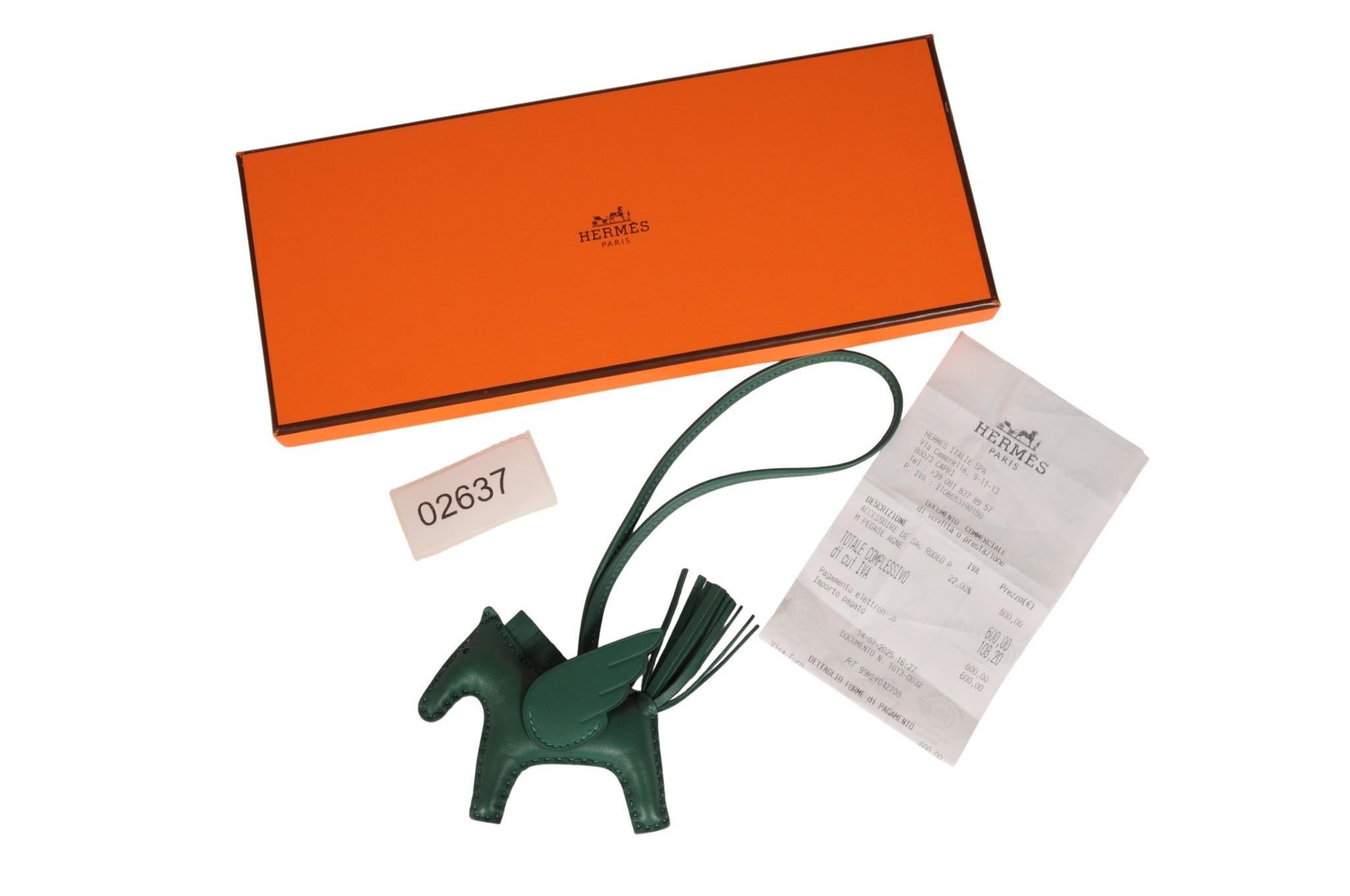 Hermes Rodeo Pegase PM Birkin Hac Charm Verde Vert Moyen Pelle Agnello Viaggio in vendita 2
