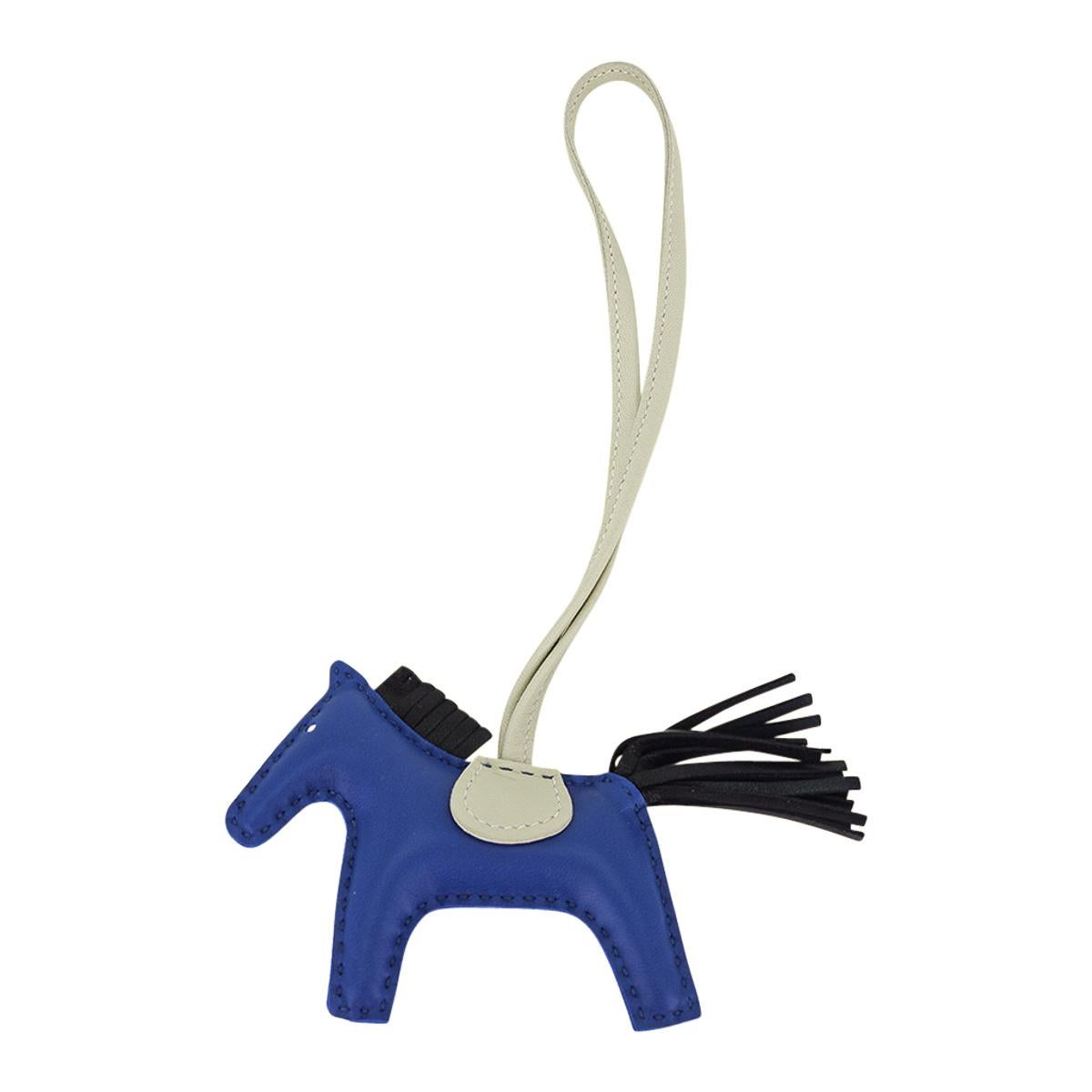 Women's Hermes Rodeo PM Bag Charm Blue de France Craie and Noir For Sale