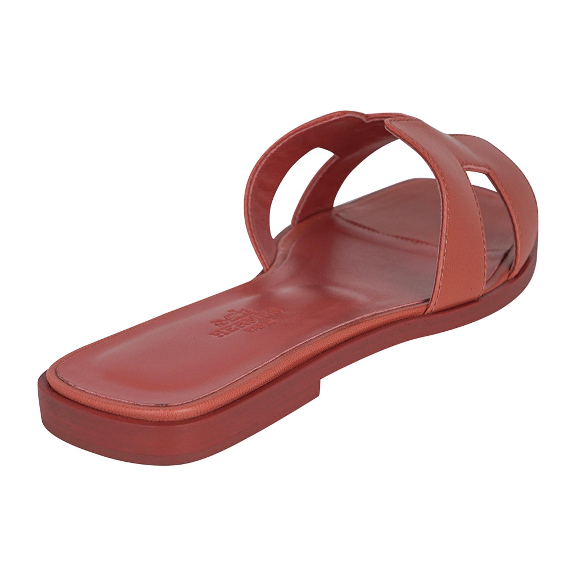 Hermes Rose Aube Oran Sandale Flach Slide Schuhe 37.5 (Braun) im Angebot