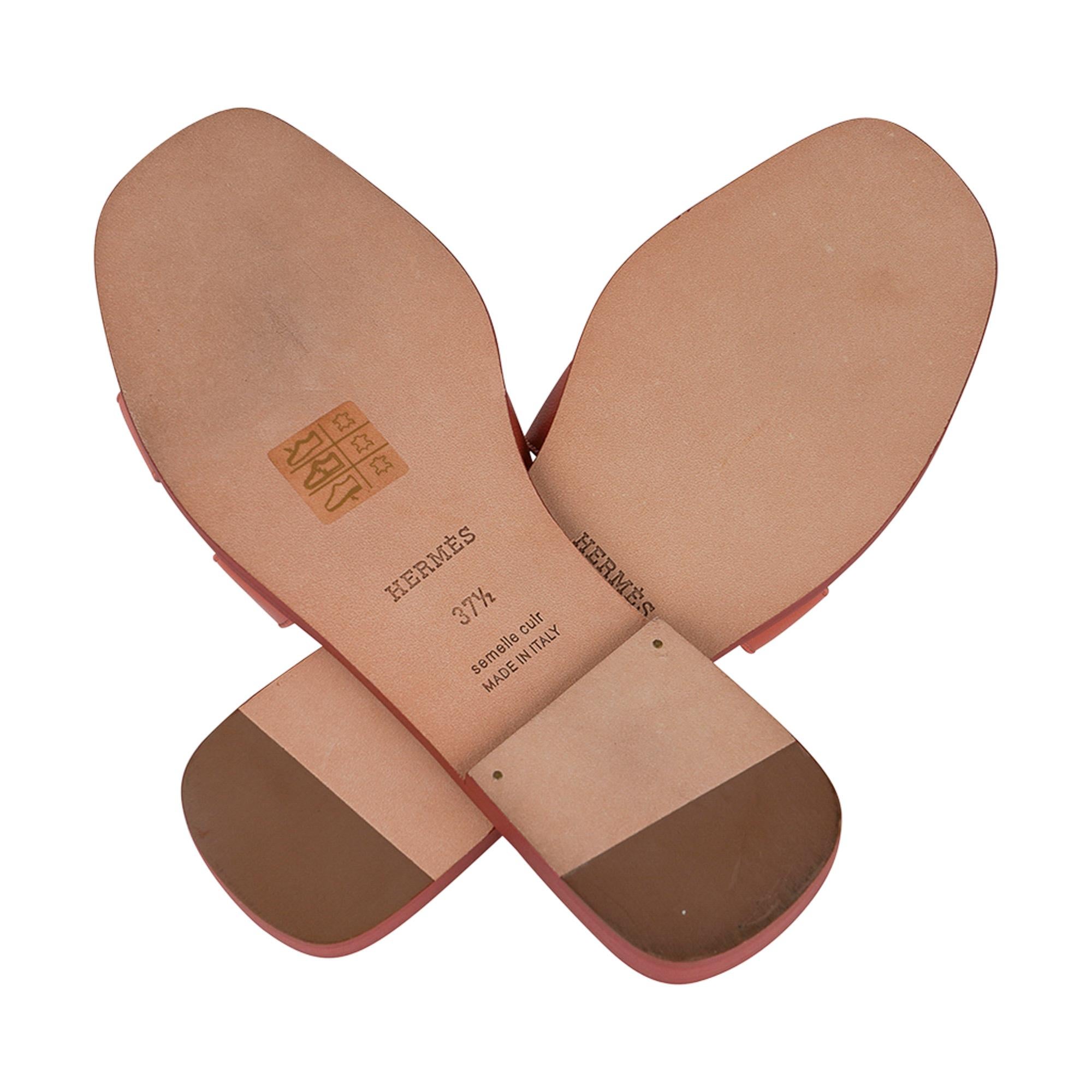 Hermes Rose Aube Oran Sandal Flat Slide Shoes 37.5 In New Condition For Sale In Miami, FL