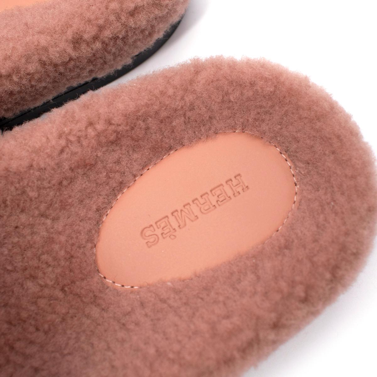 Pink Hermes Rose Aube Shearling Chypre Sandal - Sold Out - Us size 10 For Sale