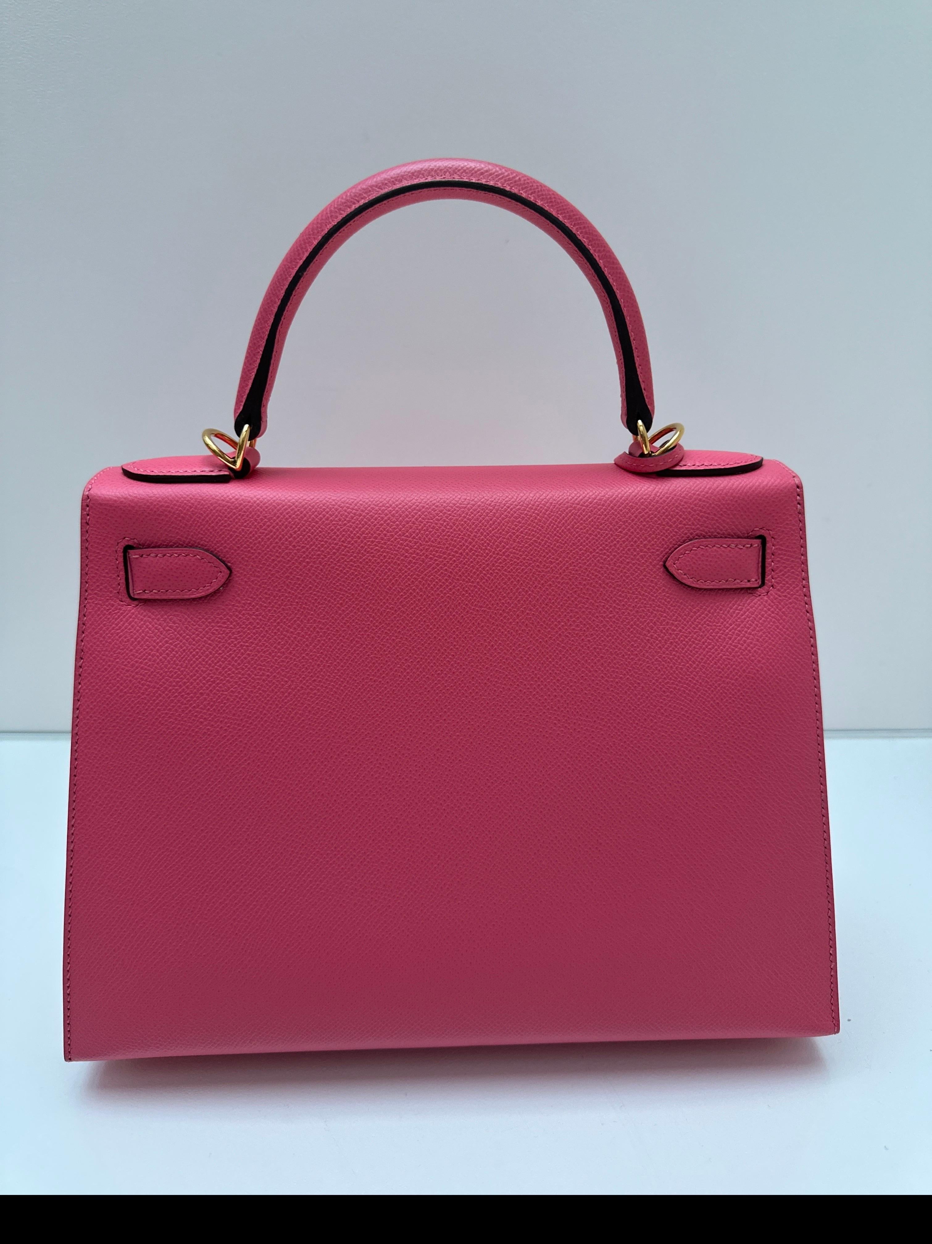 Hermes Rose Azalea Kelly 28 Bag In Good Condition For Sale In Athens, GA