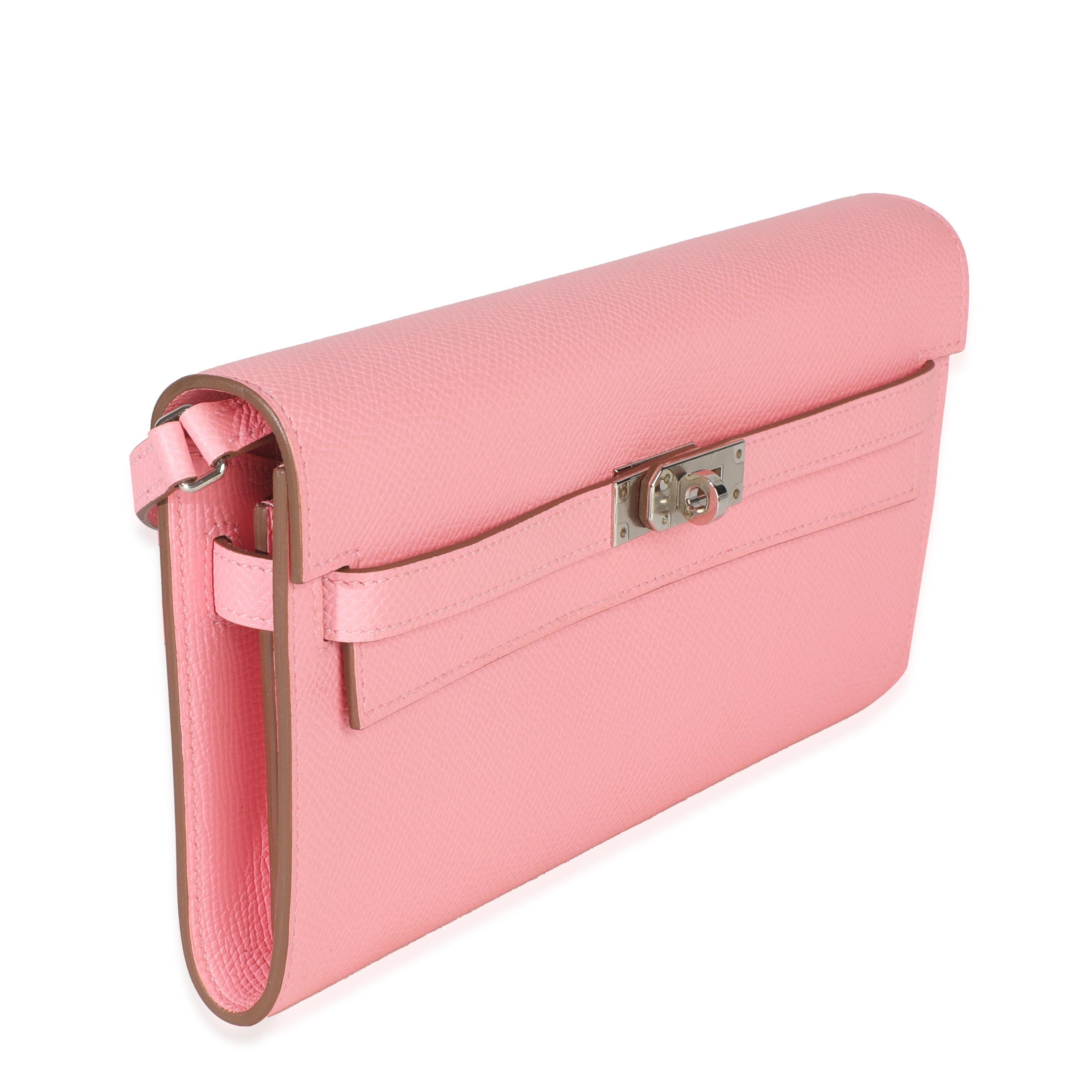 Listing Title : Hermès Rose Confetti Epsom Kelly To Go PHW
SKU : Z149621
Condit : Usagé 
Condit : Officiellement rebaptisé en 1977, le Calle d'Hermès s'appelait à l'origine le Sac à Dépêches. Le surnom du sac structuré est apparu dans les années 50,