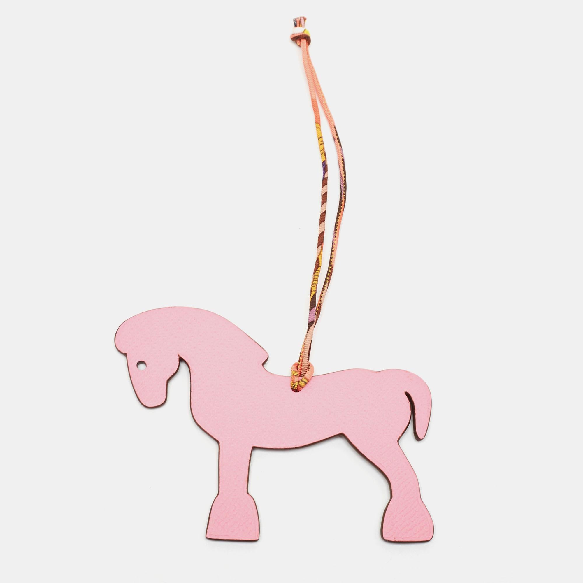Hermès Rose Confetti/Etain Epsom and Togo Leather Petit H Hermy Horse Bag Charm In New Condition For Sale In Dubai, Al Qouz 2