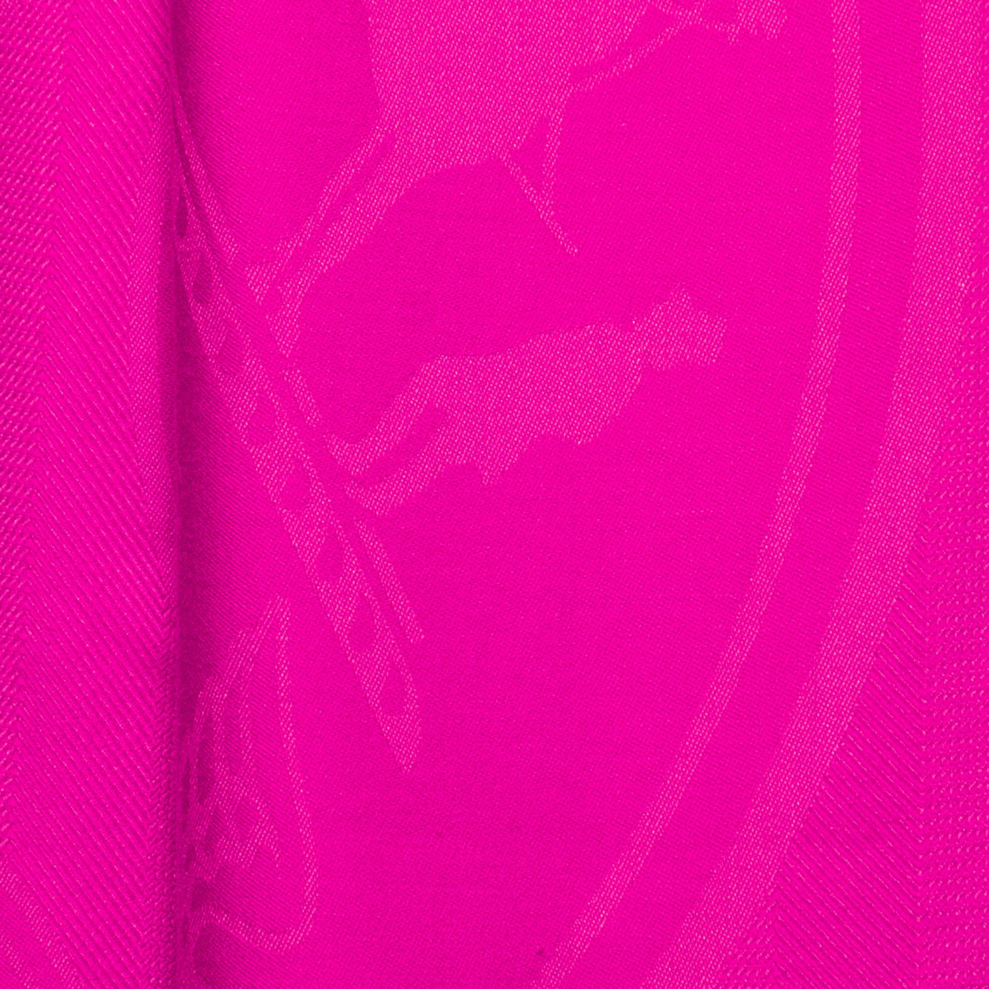 Hermès Rose Indien Confettis d'Ex-Libris Cashmere Silk Stole In Excellent Condition In Dubai, Al Qouz 2