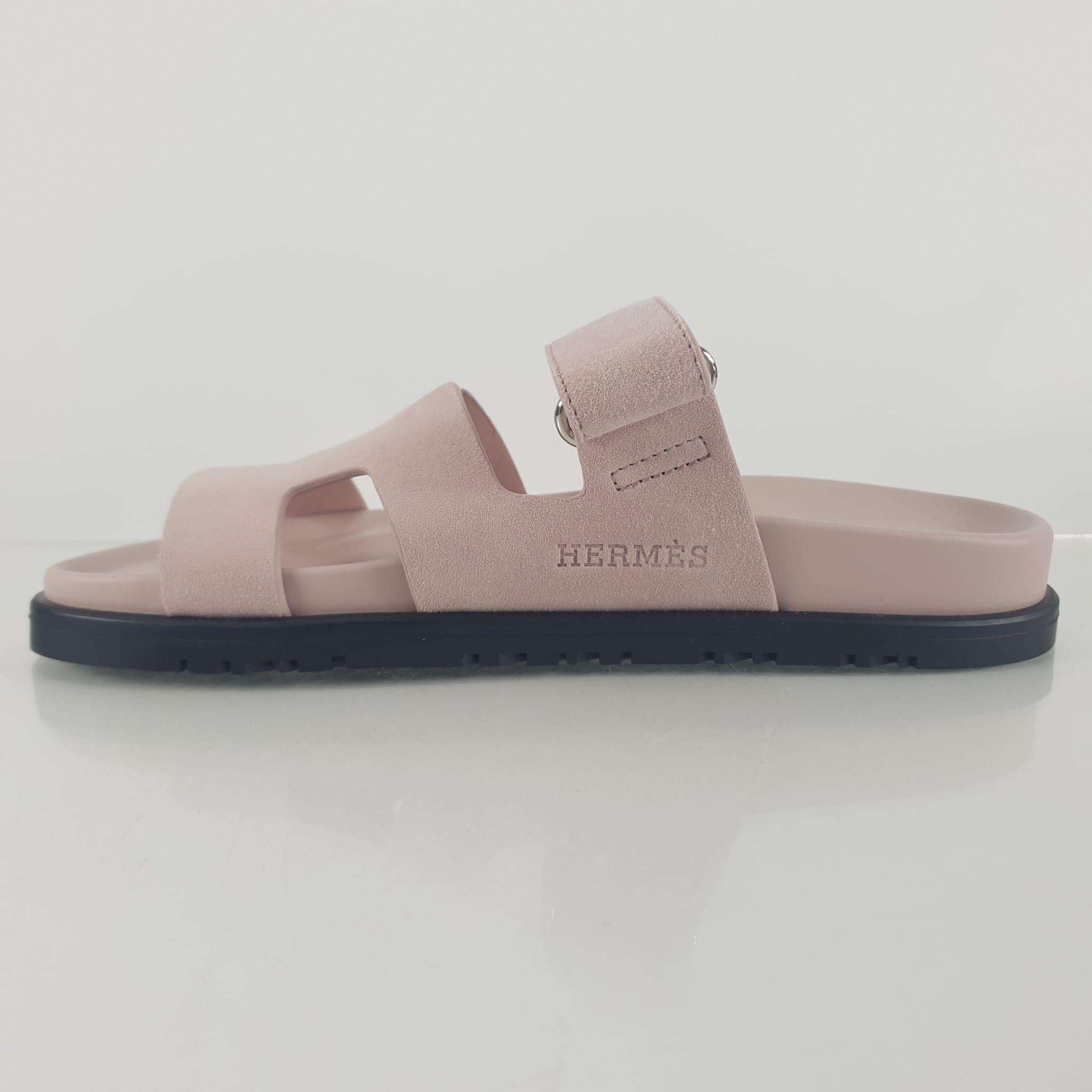 Hermes Rose Porcelaine suede goatskin size 36 Chypre sandal For Sale 1