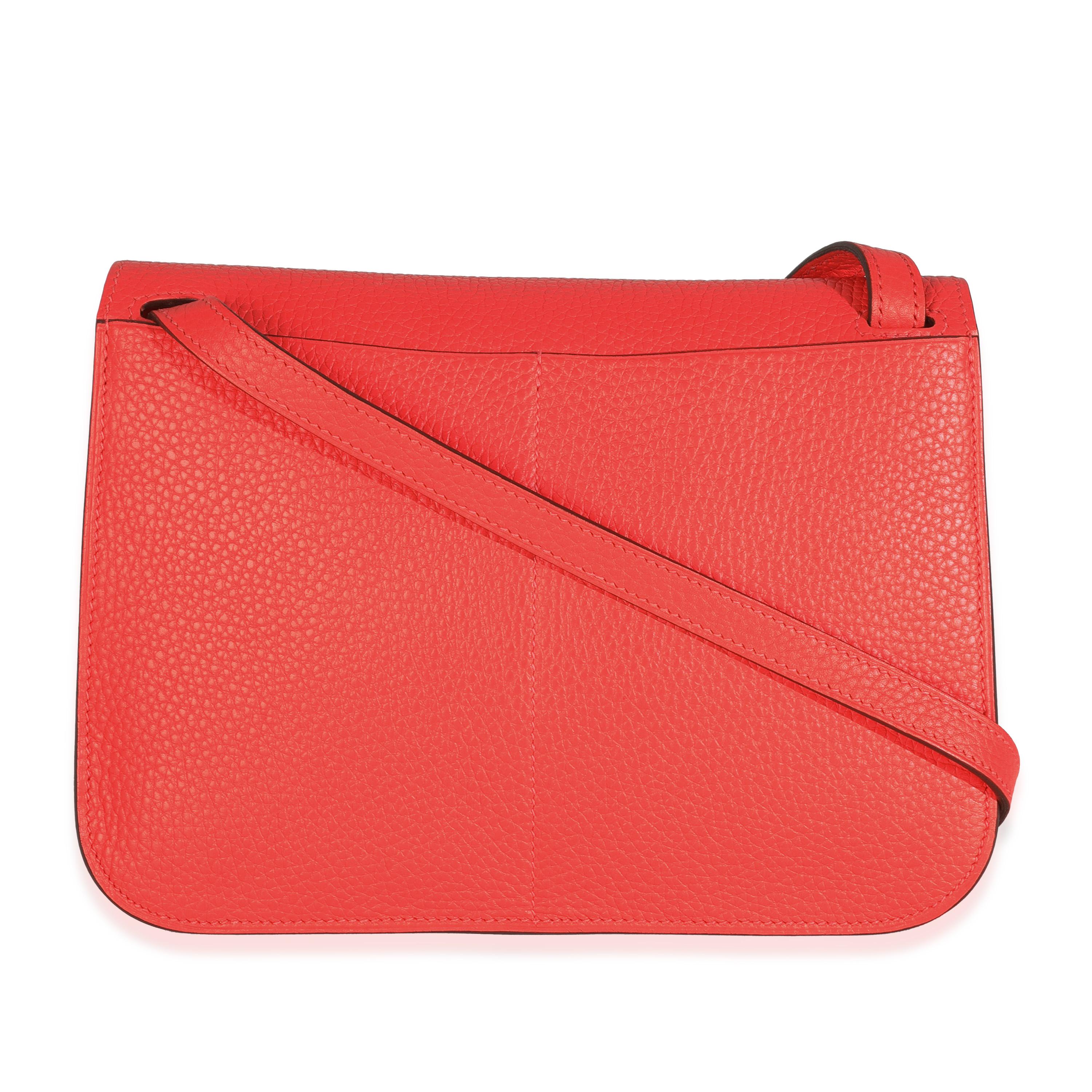 Titolo dell'elenco: Hermès Rose Texas Clemence Halzan 25 PHW
SKU: Z146871
Condizioni: Usato 
Condizioni della borsa: Perfetta
Commenti sulle condizioni: L'articolo non presenta segni di usura.  Vendita finale.
Marchio: Hermès
Model: Halzan 25
Paese