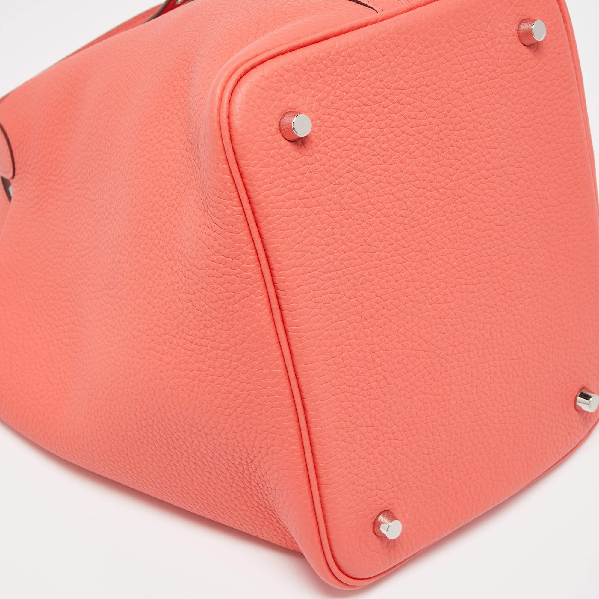 Hermès Rose Texas Taurillon Clemence Leather Picotin Lock 22 Bag In New Condition In Dubai, Al Qouz 2
