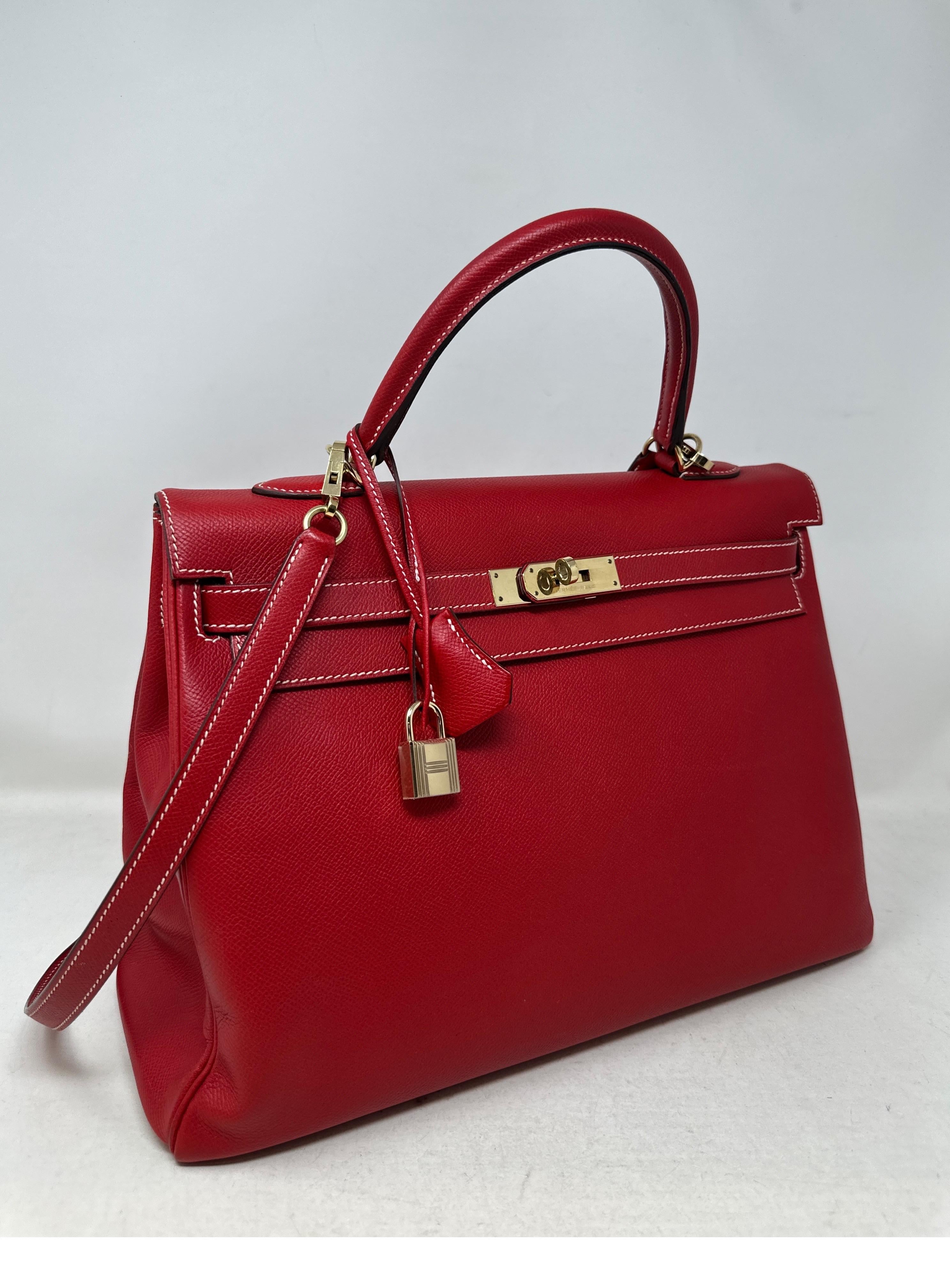 Hermes Rouge Casaque Candy Kelly 35 Bag  In Excellent Condition For Sale In Athens, GA