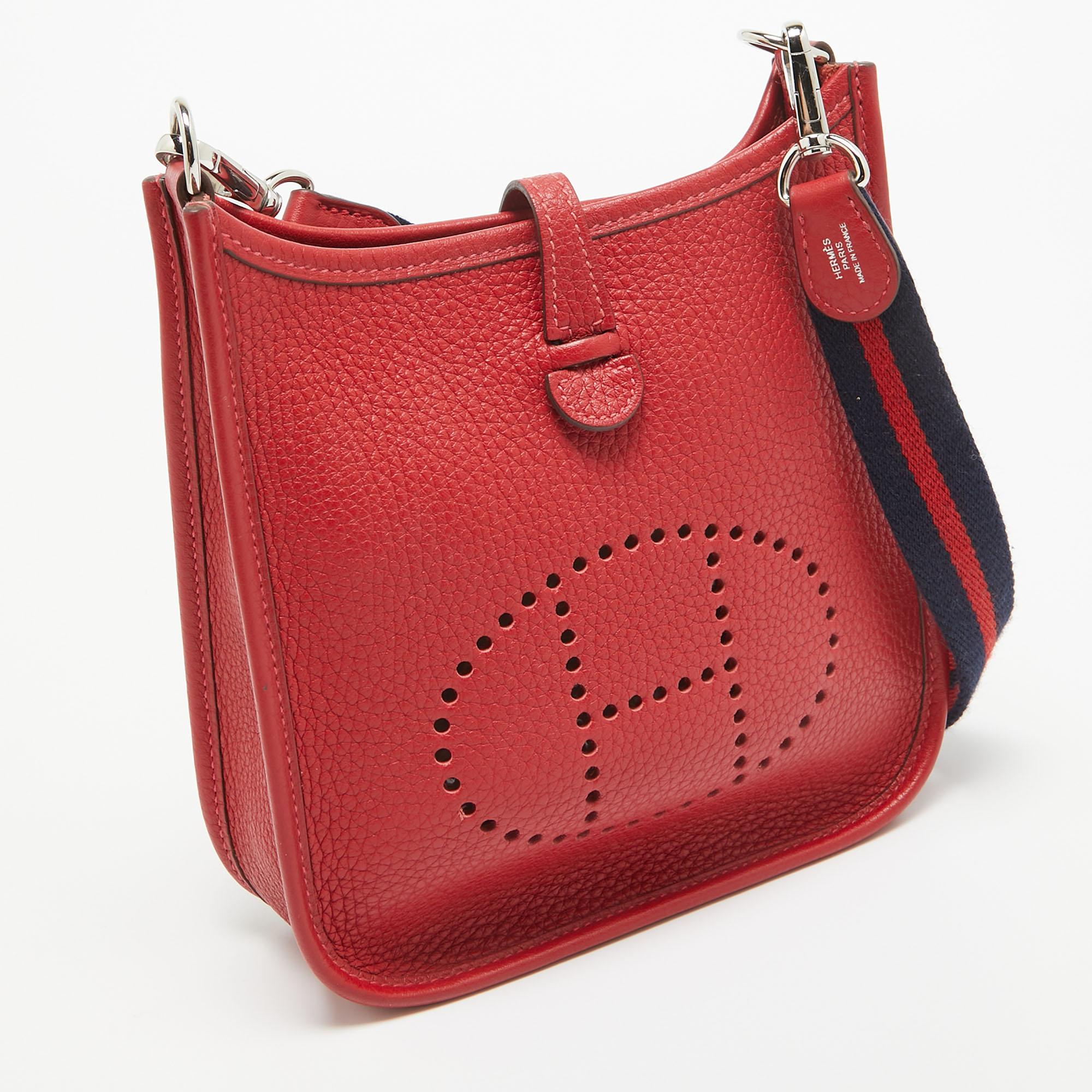 Hermès Rouge Casaque Taurillon Clemence Leather Evelyne Amazone TPM Bag In Excellent Condition For Sale In Dubai, Al Qouz 2