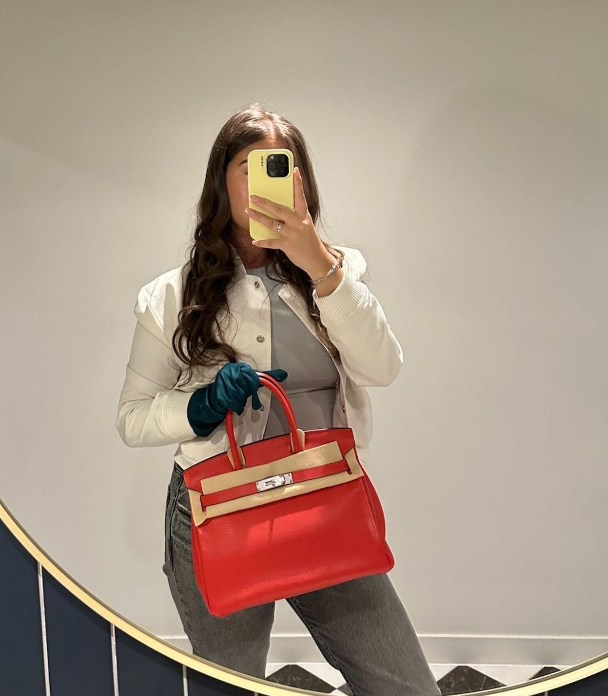 Hermès Rouge Casaque Togo Leather Birkin 30cm Retourne

Product Details
Xupes Ref: MML010
Brand: Hermès
Model: Birkin 30cm
Type: Tote
Serial Number: A
Age: 2017
Accompanied By: Hermès Dust Bag, Box, Protective Felt, Care Booklet, Padlock, Keys,