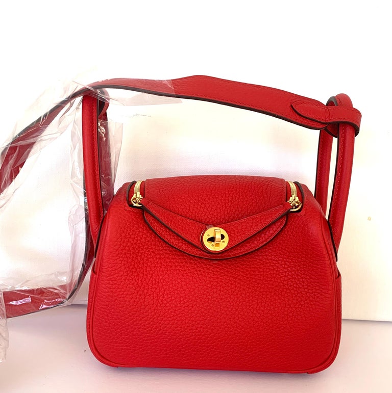 Hermes Rouge de Coeur Mini Lindy Handbag Bag at 1stDibs | mini lindy ...