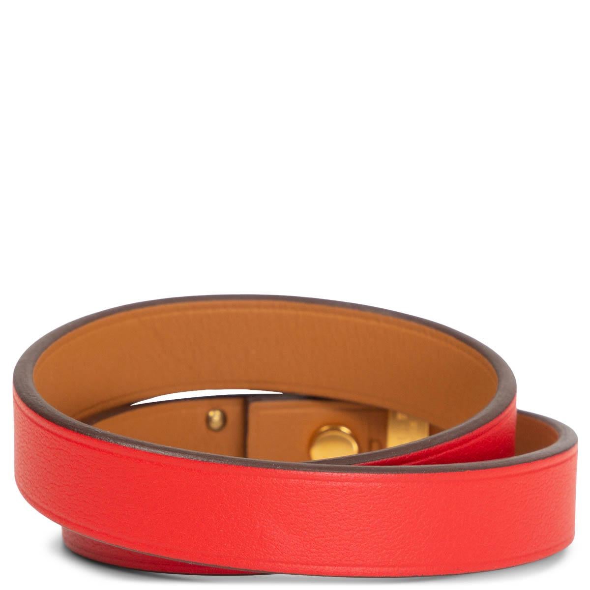 100% authentic Hermès Mini Dog Double Tour Bracelet in Rouge de Coeur Veau Swift leather in size T2 with gold-tone hardware. Brand new. No Box.

Measurements
Tag Size	T2
Width	1cm (0.4in)
Length	35cm (13.7in)
Hardware	Gold-Tone

All our listings