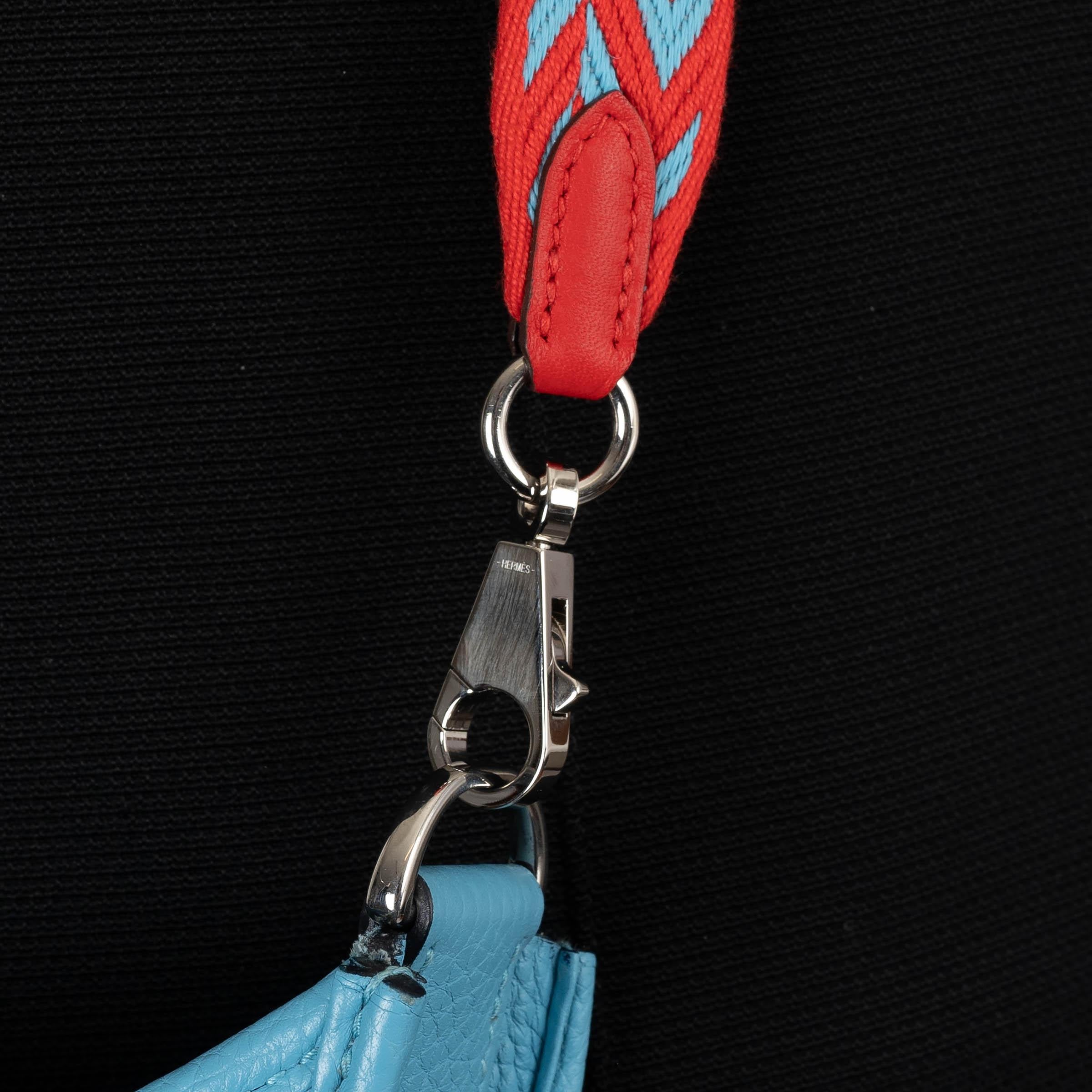 Rosso HERMES Rouge de Coeur rosso e Nord blu SANGLE ZIGZAG 25mm Borsa a tracolla in vendita