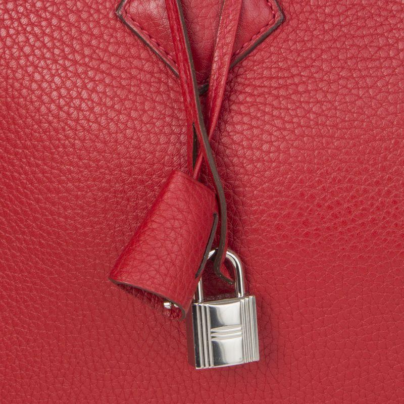 Hermès - Sac portefeuille « VICTORIA II PORTE-DOCUMENTS » en cuir rouge garance Clemence en vente 2