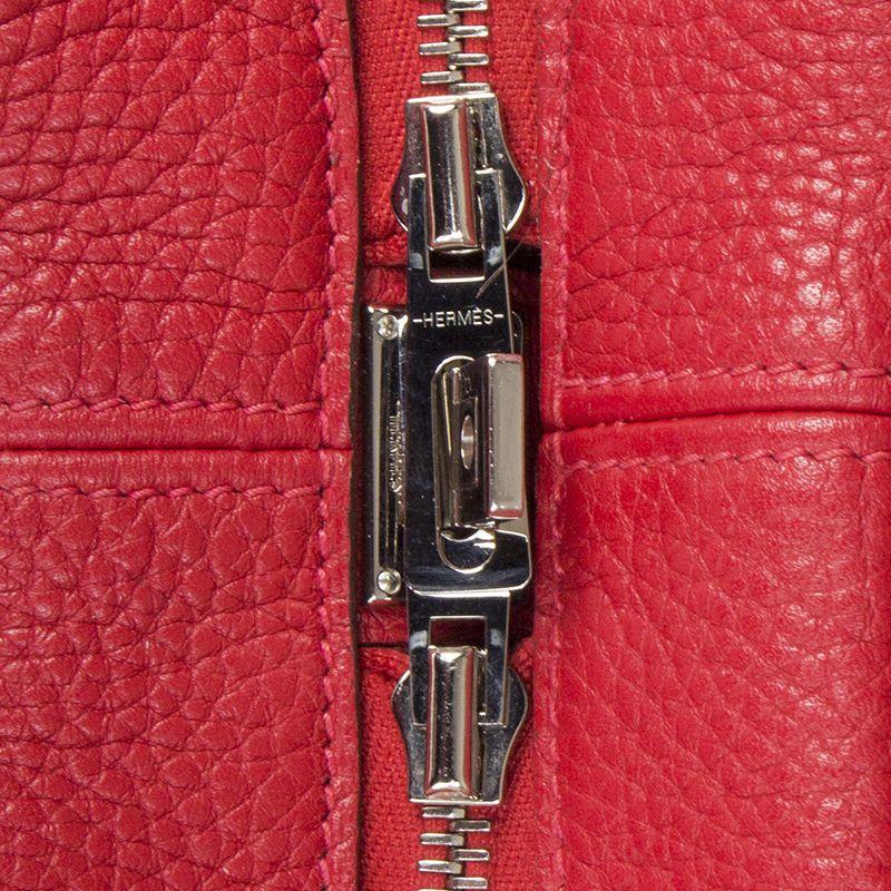 Hermès - Sac portefeuille « VICTORIA II PORTE-DOCUMENTS » en cuir rouge garance Clemence en vente 3