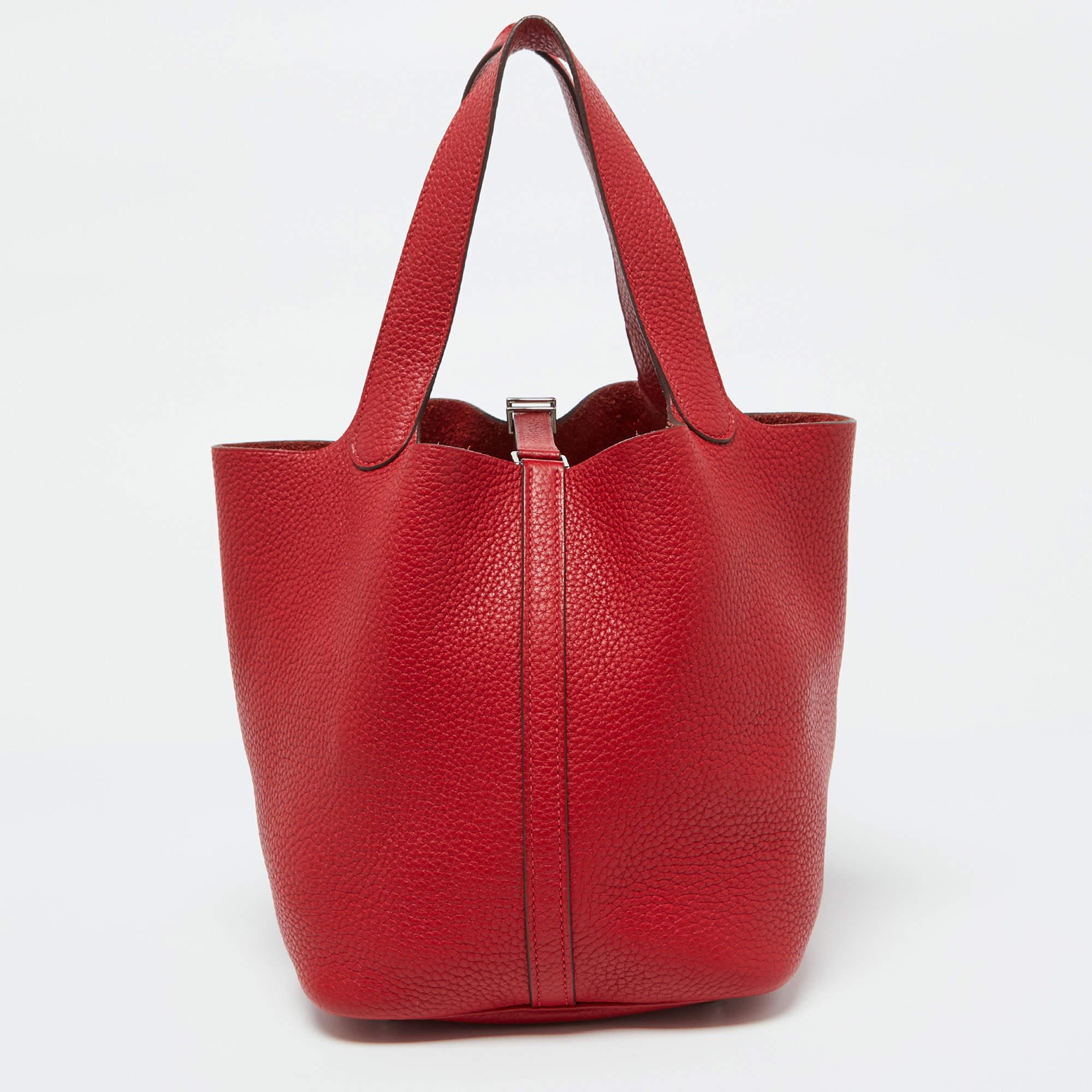 Hermes Rouge Garance Taurillon Clemence Leather Picotin Lock 22 Bag In Good Condition In Dubai, Al Qouz 2