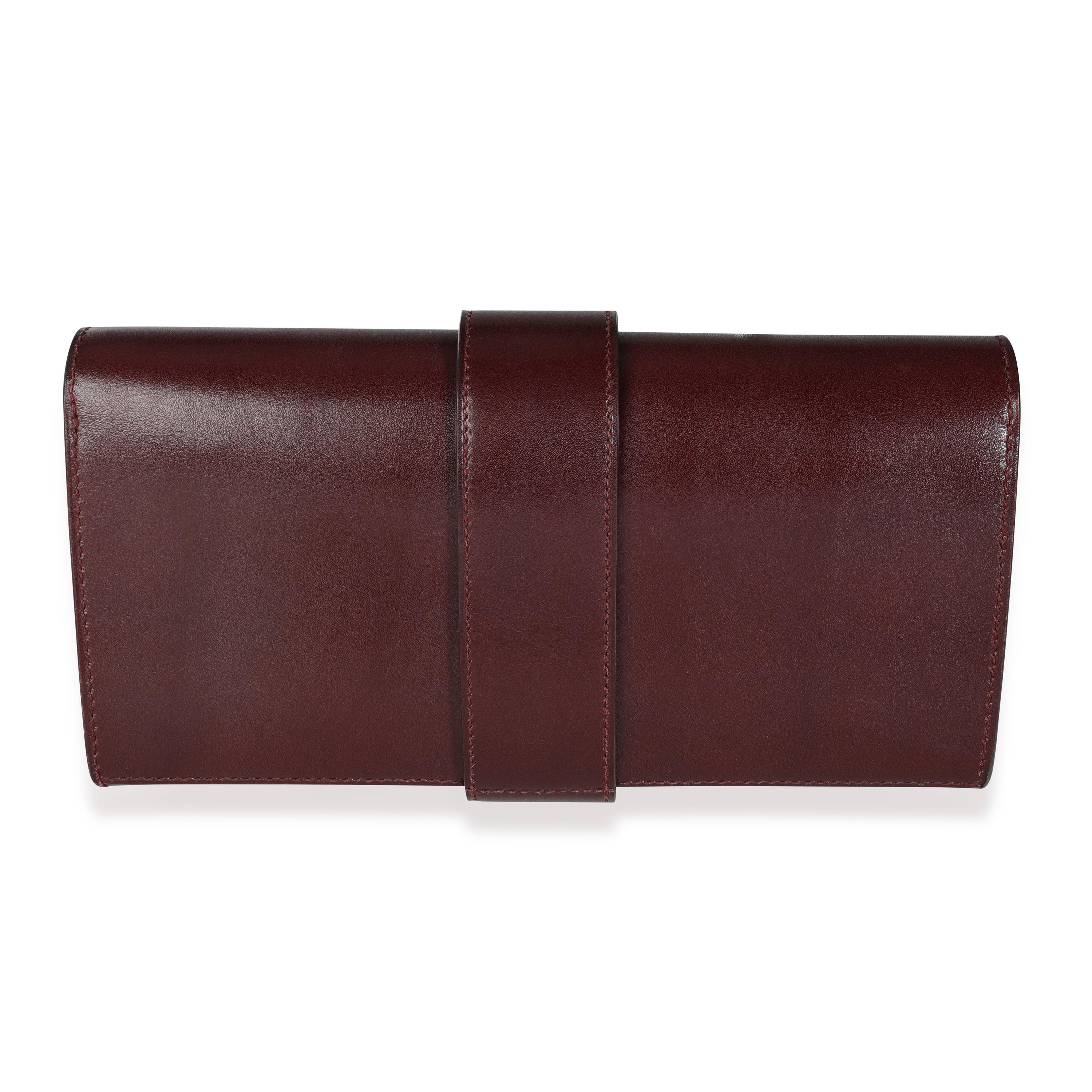Titolo: Hermès Rouge H Box Calf Medor 23 GHW
SKU: 115095
Condizioni: Usato (3000)
Condizioni della borsa: Molto buono
Commenti sulle condizioni: Condizioni molto buone. Lievi graffi all'esterno dovuti alla natura della pelle. Graffi