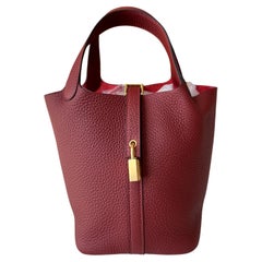 Hermès - Sac à main Picotin 18 cm en cuir rouge avec finitions dorées