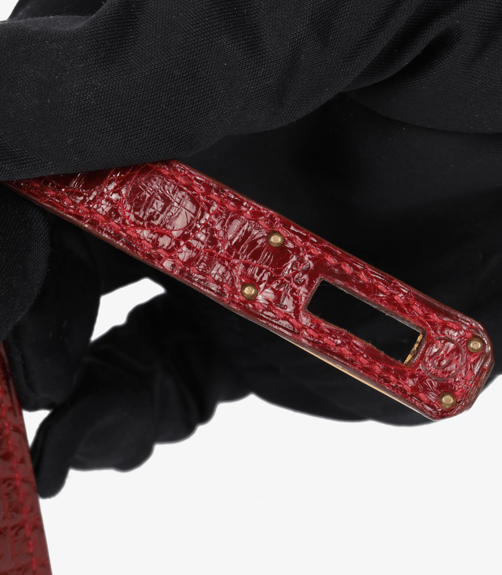 Hermès Rouge H Piel de Aligátor Brillante Kelly Vintage 20cm en venta 4