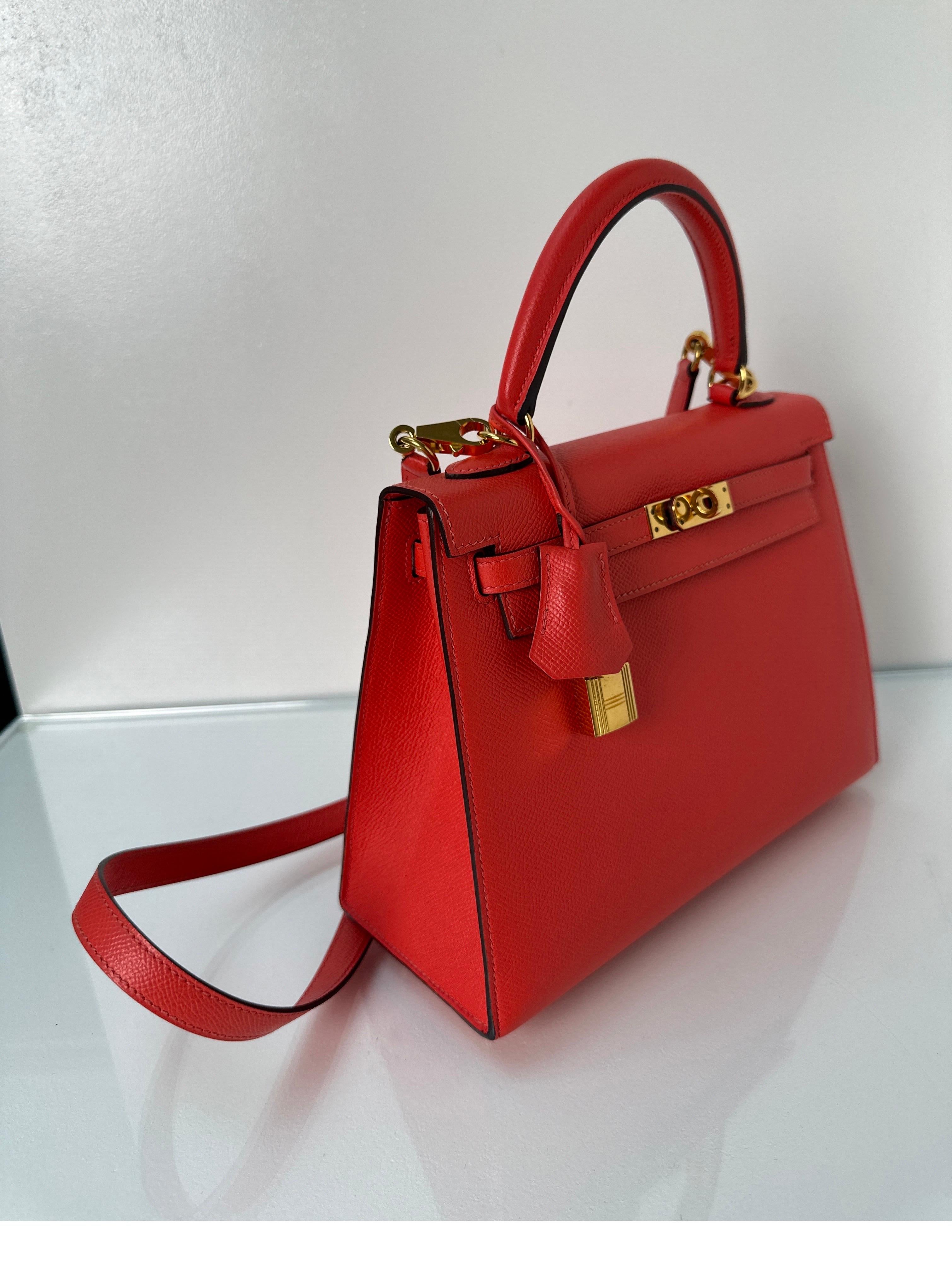 Hermes Rouge Pivoine Kelly 25 Bag In Excellent Condition In Athens, GA
