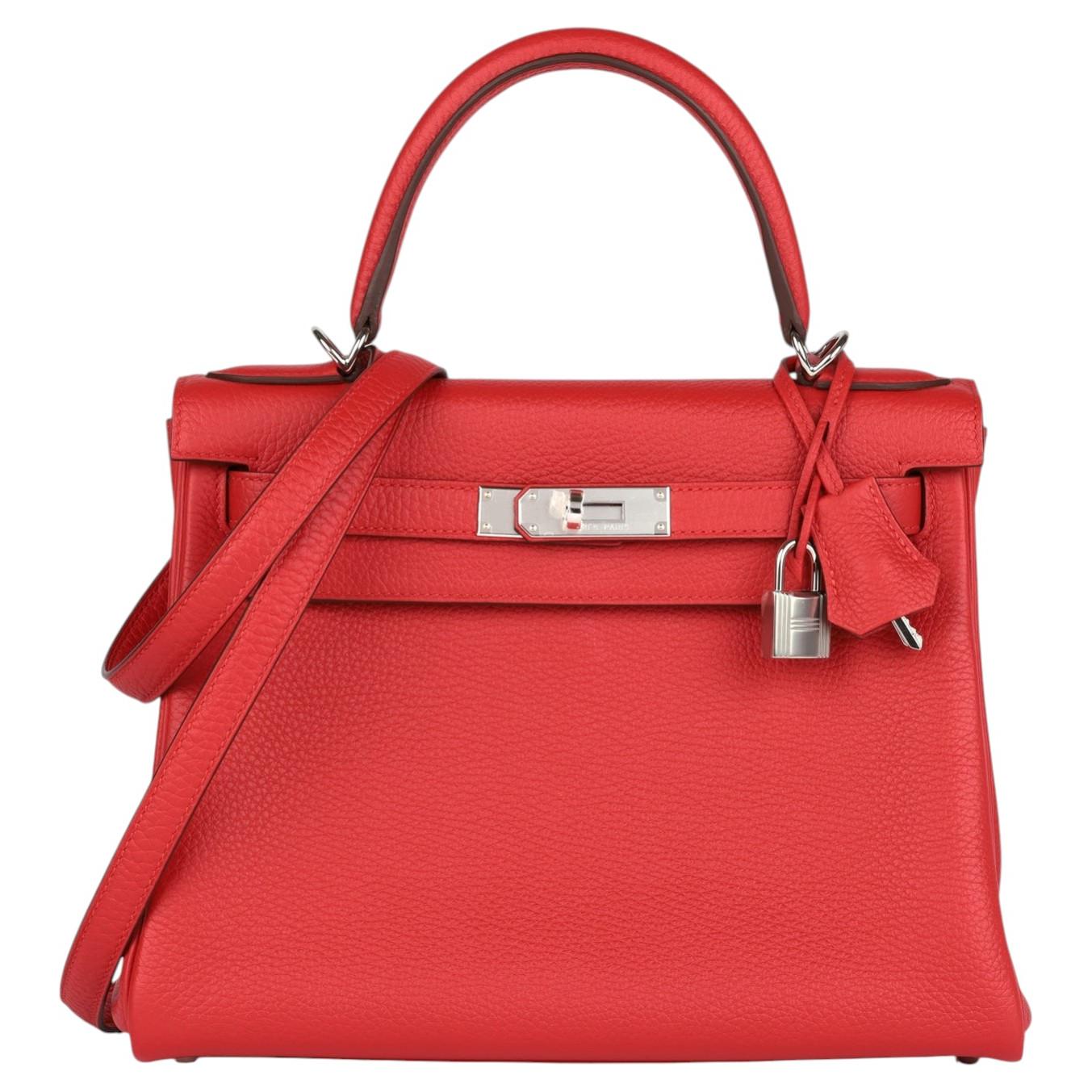 Hermès Rouge Radieux, cuir Clémence, Kelly 28 cm, modèle Retourne
