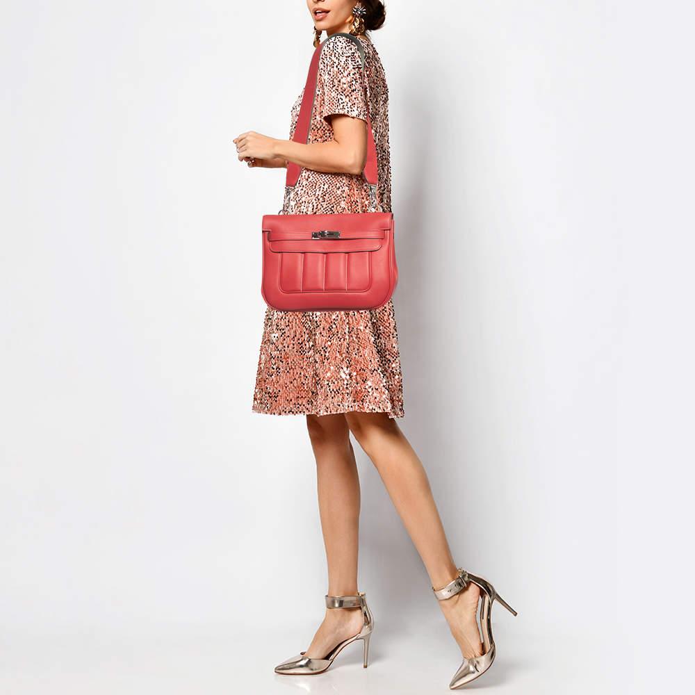 Indulge in timeless luxury with this Hermes bag. Meticulously crafted this iconic piece combines heritage elegance and craftsmanship elevating your style to a level of unmatched sophistication.