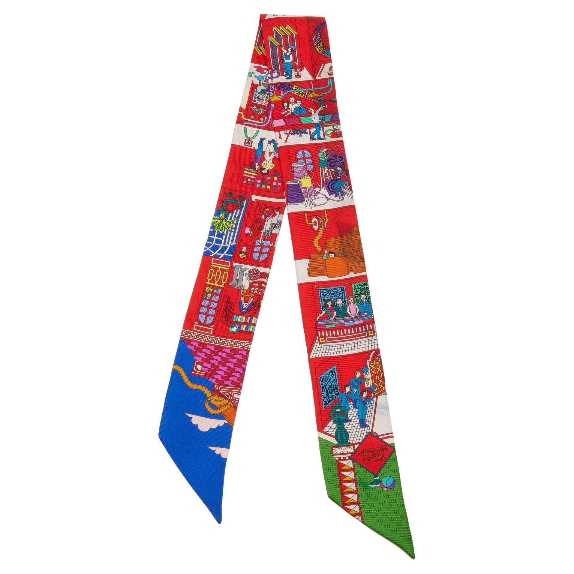 Hermès ROUGE 
VERT LA MAISON DES CARRÉS SILK TWILLY