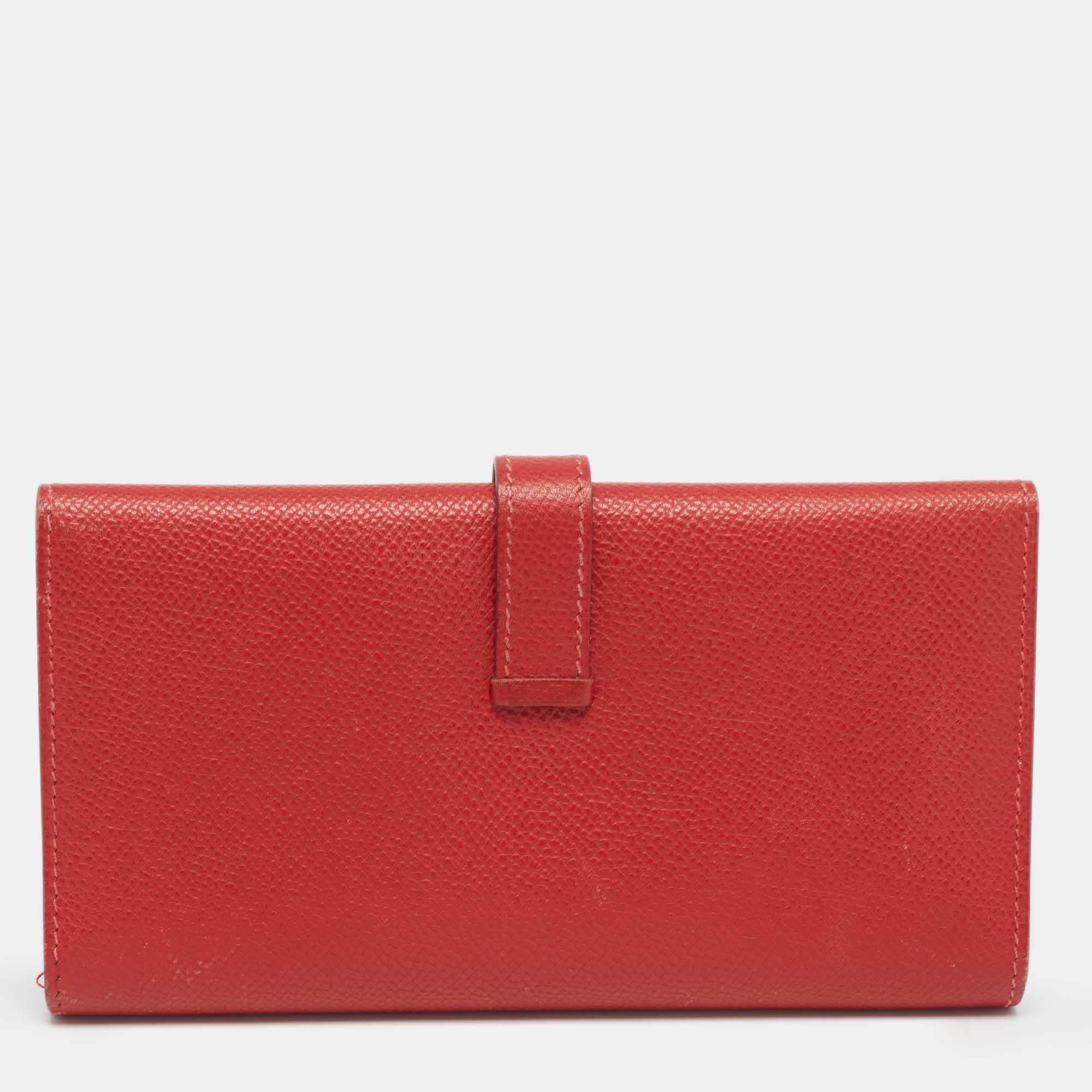 Portafoglio Hermes Rouge Vif Epsom in pelle Bearn Gusset In condizioni discrete in vendita a Dubai, Al Qouz 2