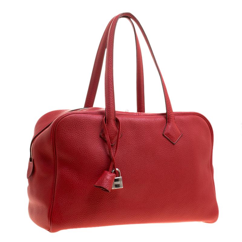 Hermes Rougue Garance Togo Leather Victoria II Bag im Zustand „Gut“ in Dubai, Al Qouz 2