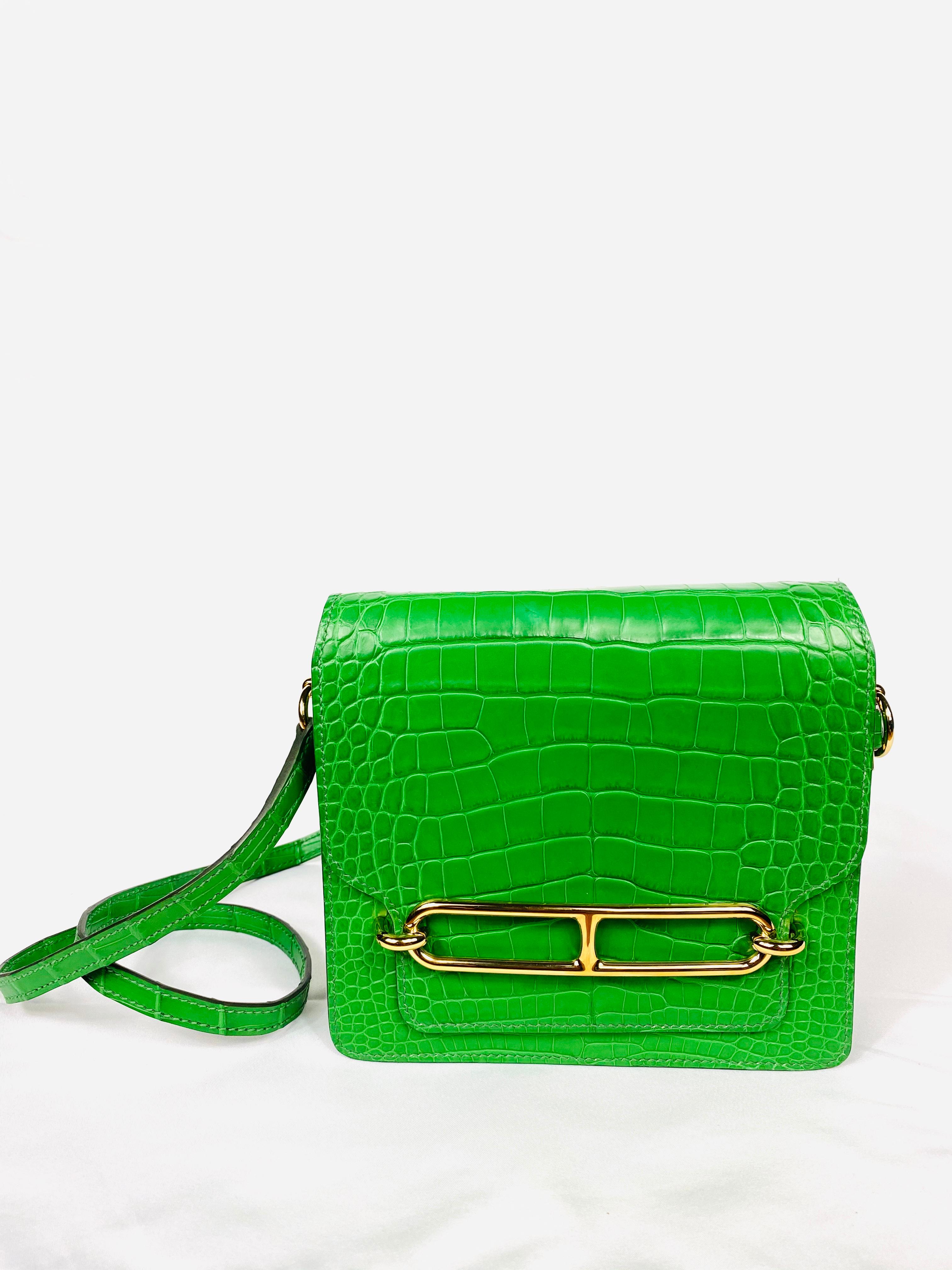 HERMES Roulis Mini Cactus Green Alligator Crossbody Shoulder Handbag

Product details:
Cactus, green Alligator leather
Gold tone hardware
Shoulder drop is 17.5
