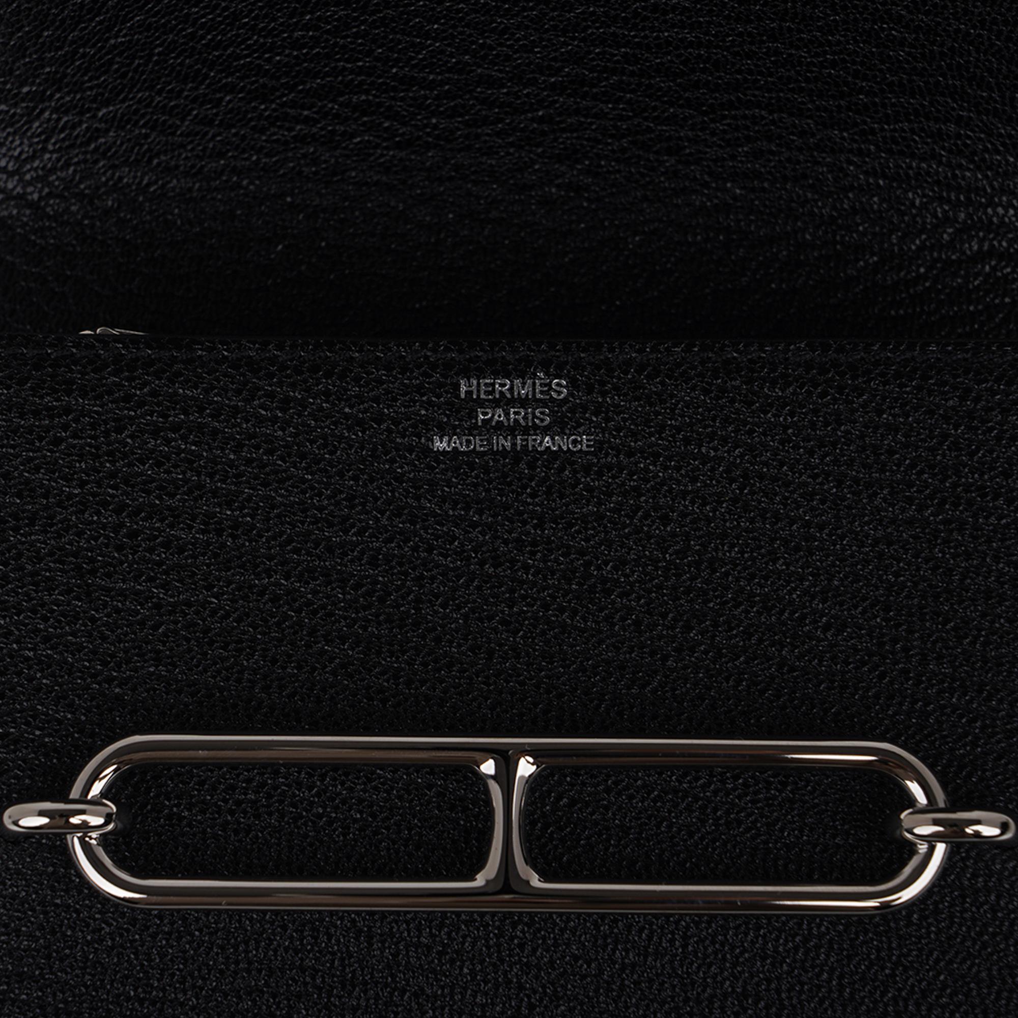 Hermes Roulis Slim Wallet Belt Bag Black Palladium Hardware  In New Condition For Sale In Miami, FL