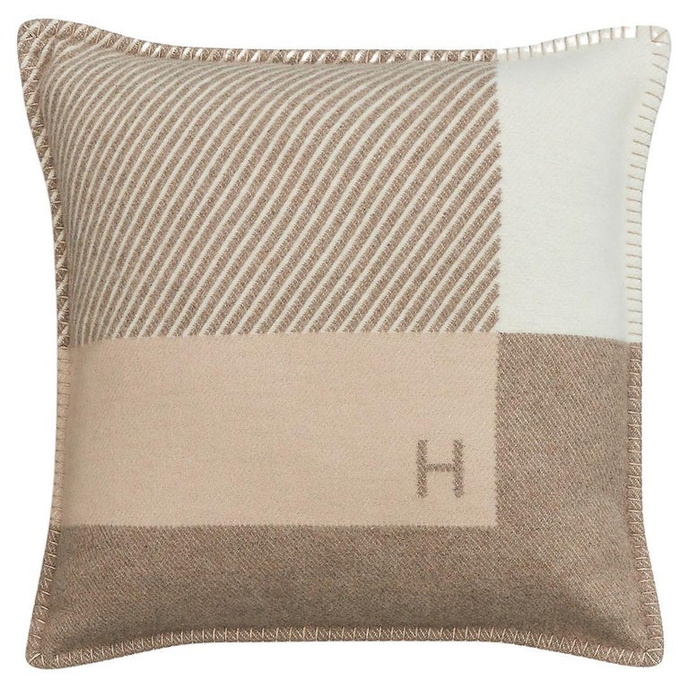 Coussin Hermès H Riviera Jaune, Laine Cachemire, Beige Sable 50cm