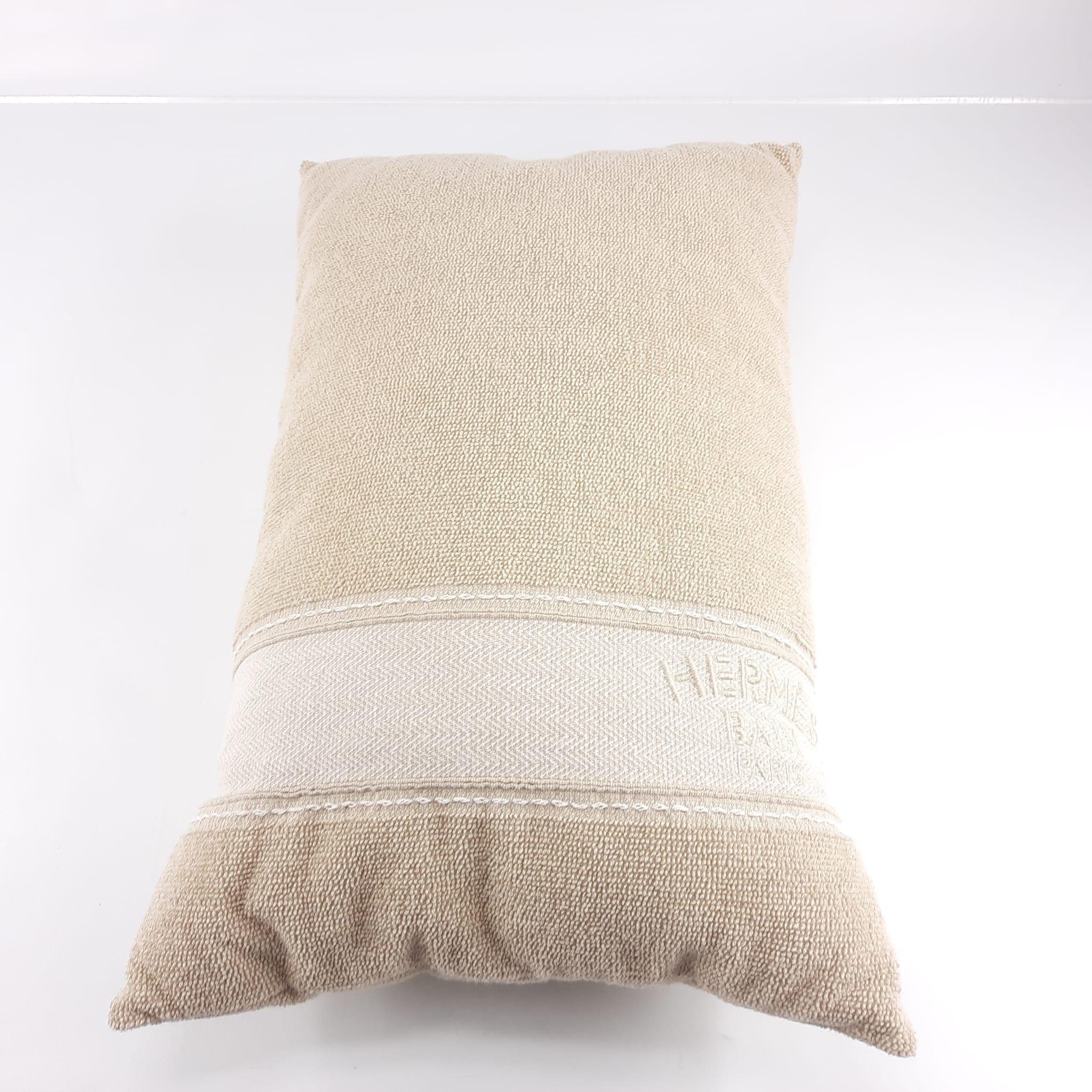 Hermes Uni beach pillow yatch Sable cotton For Sale 1