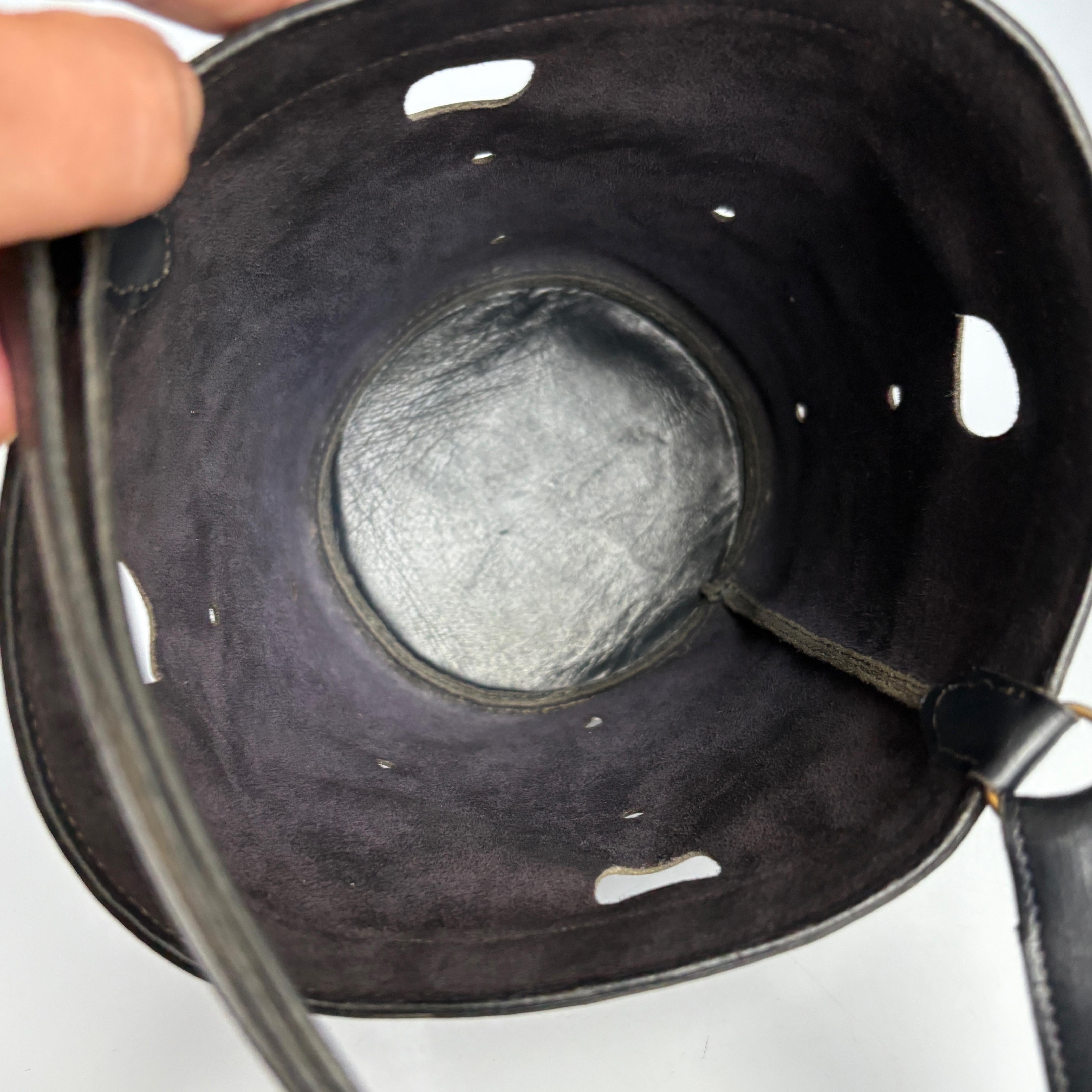 Hermes Sac de Mangeoire Bag Tote Black Box Calf Leather Feed Bucket Bag Vintage For Sale 5