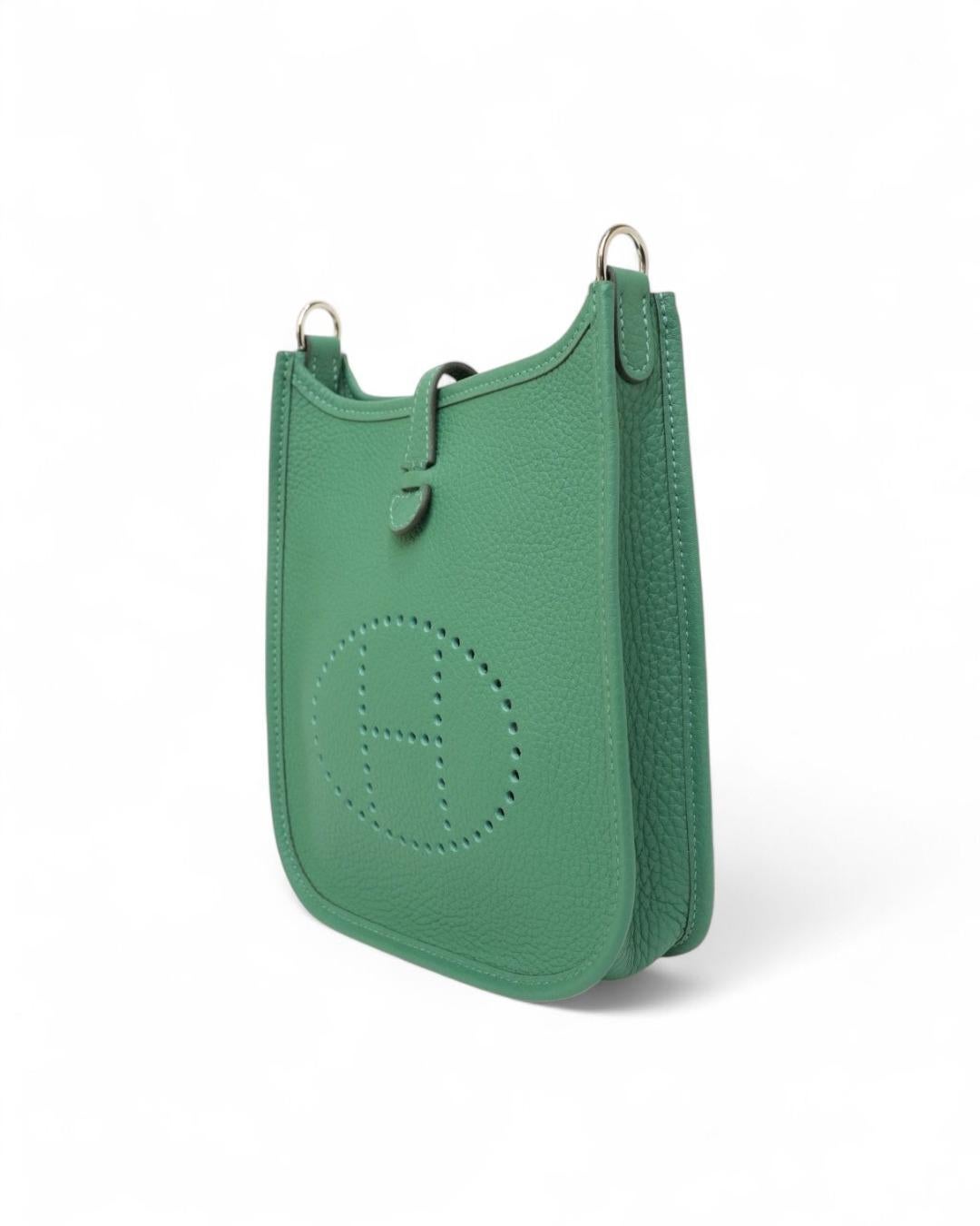 Blue Hermès Sac Evelyne 16 Clemence Menthe in vendita