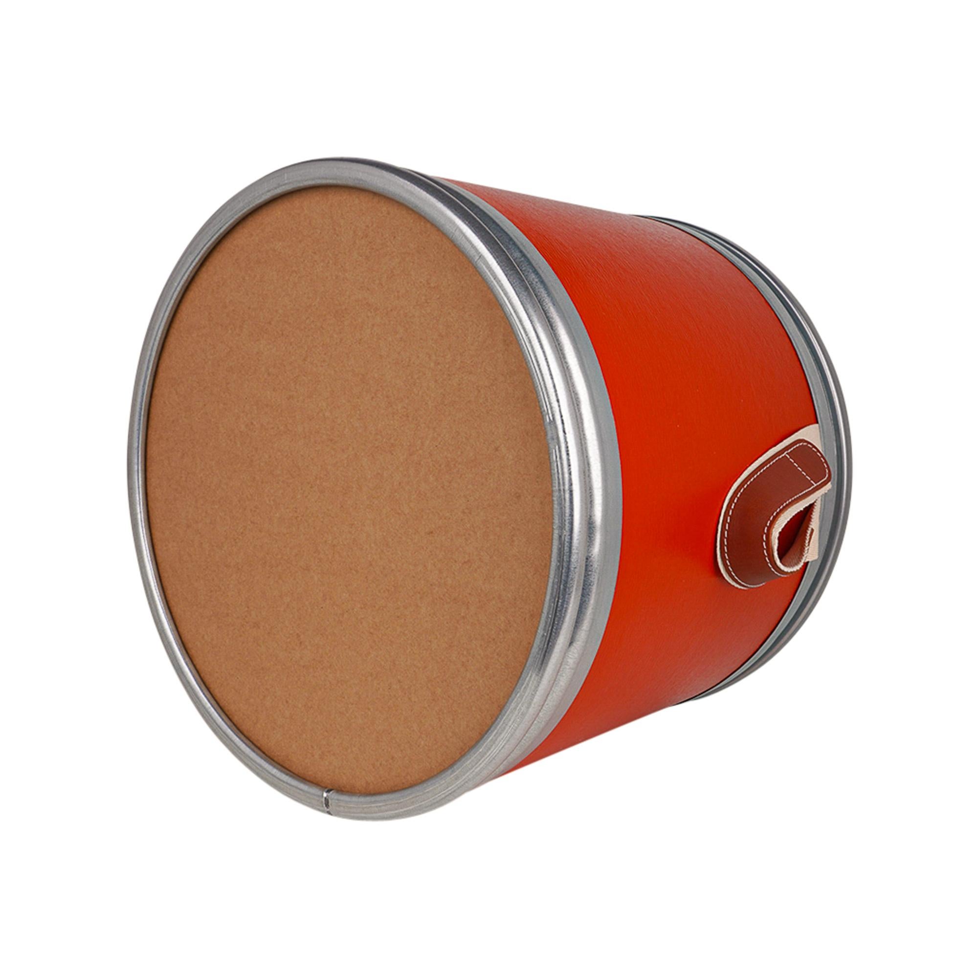 Boîte à selle Hermès orange papier/cuir/aluminium recyclé Kraft Nouveau 2