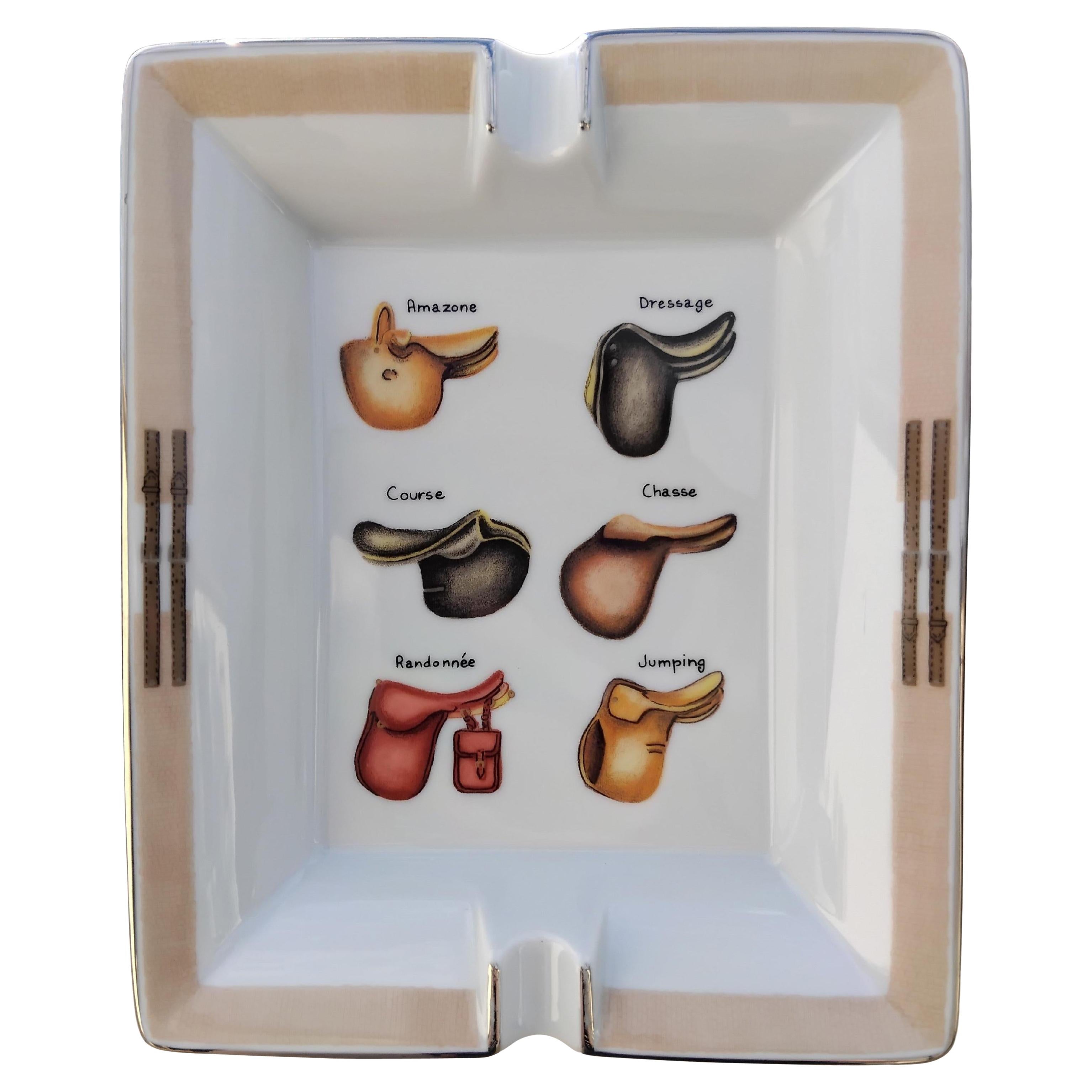 Hermès Saddles Cenicero para puros Bandeja de cambio Porcelana Caballo Equitación Rodeo Texas Gris en venta