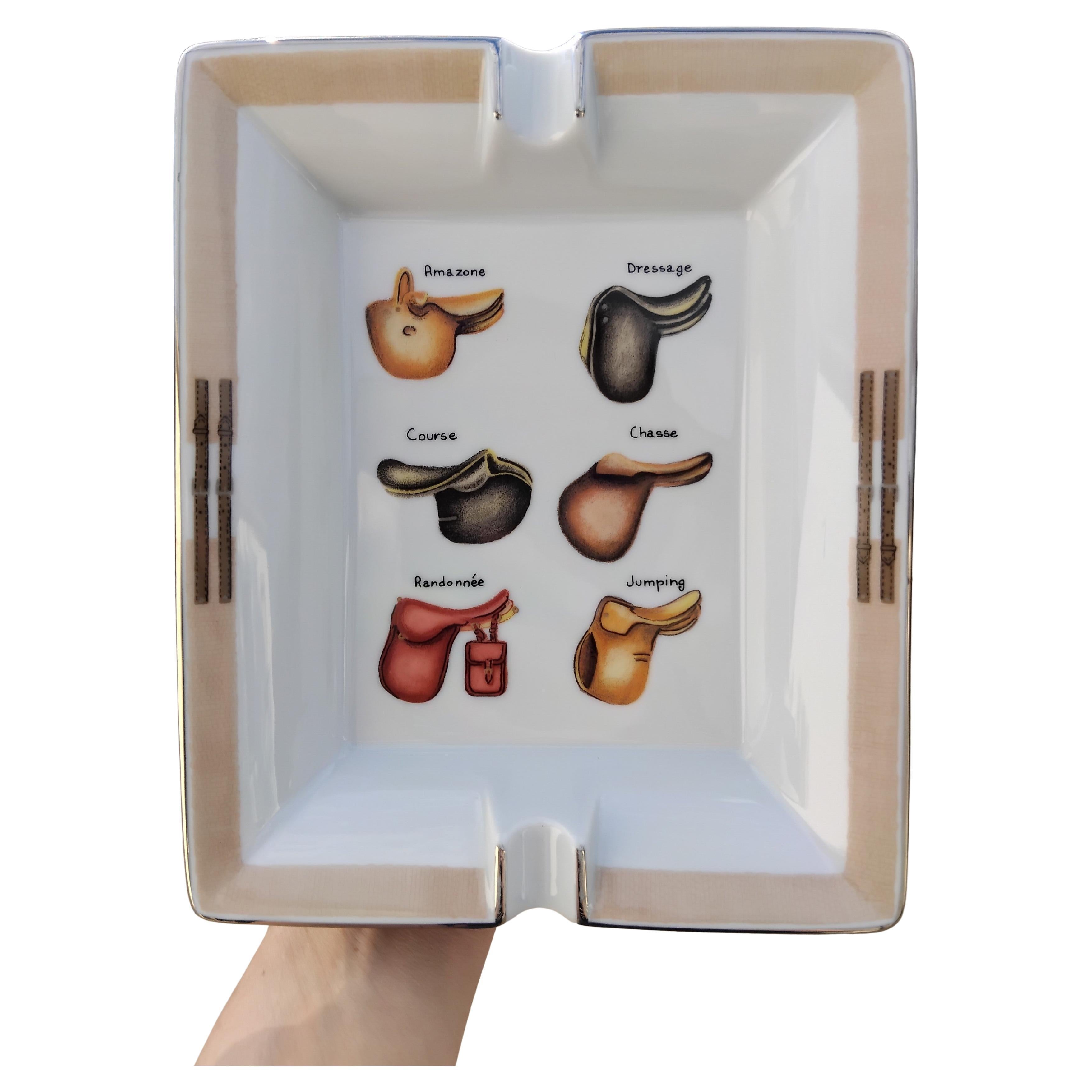 Gray Hermès Saddles Cigar Ashtray Change Tray Porcelain Horse Riding Rodeo Texas For Sale