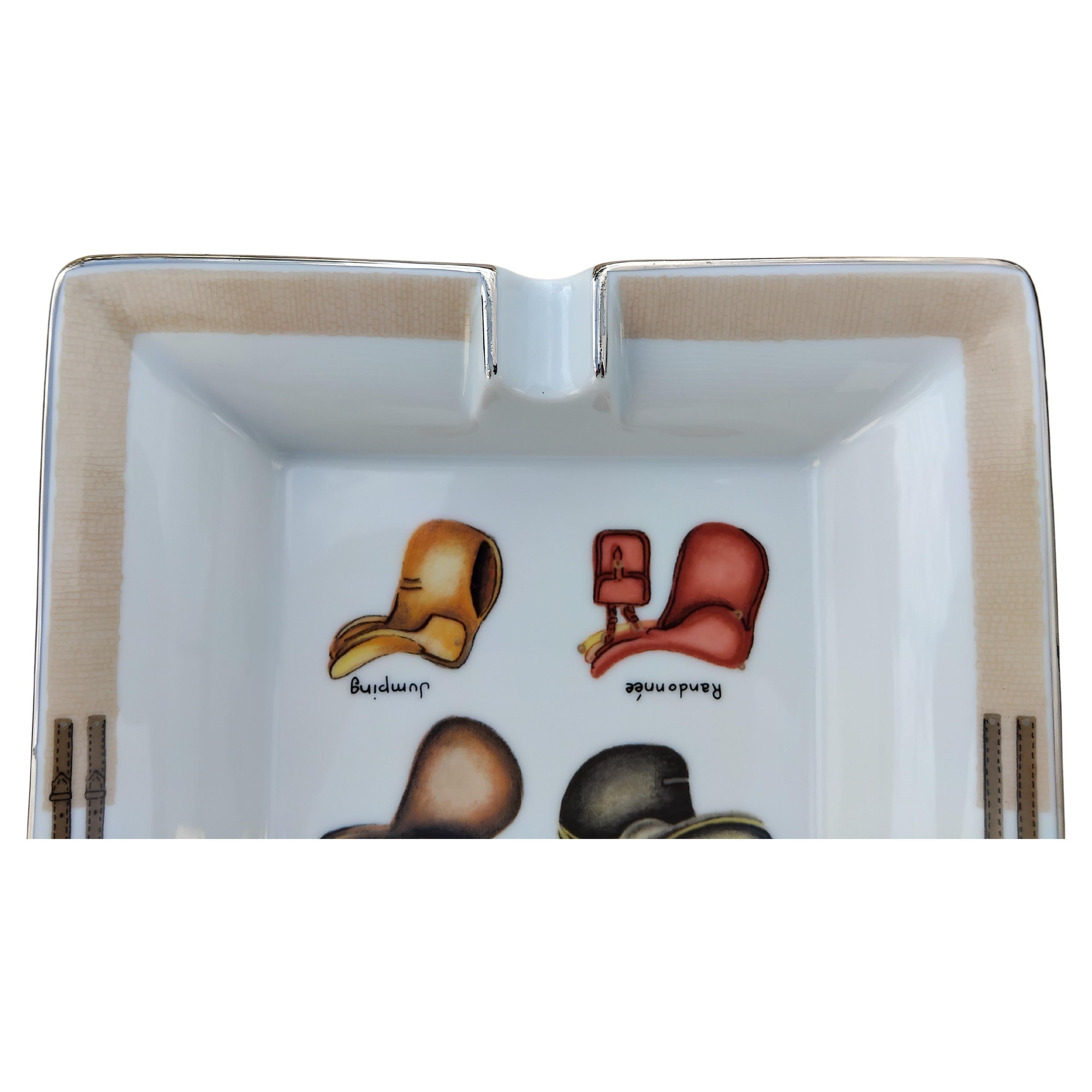 Hermès Saddles Cigar Ashtray Change Tray Porcelain Horse Riding Rodeo Texas For Sale 3