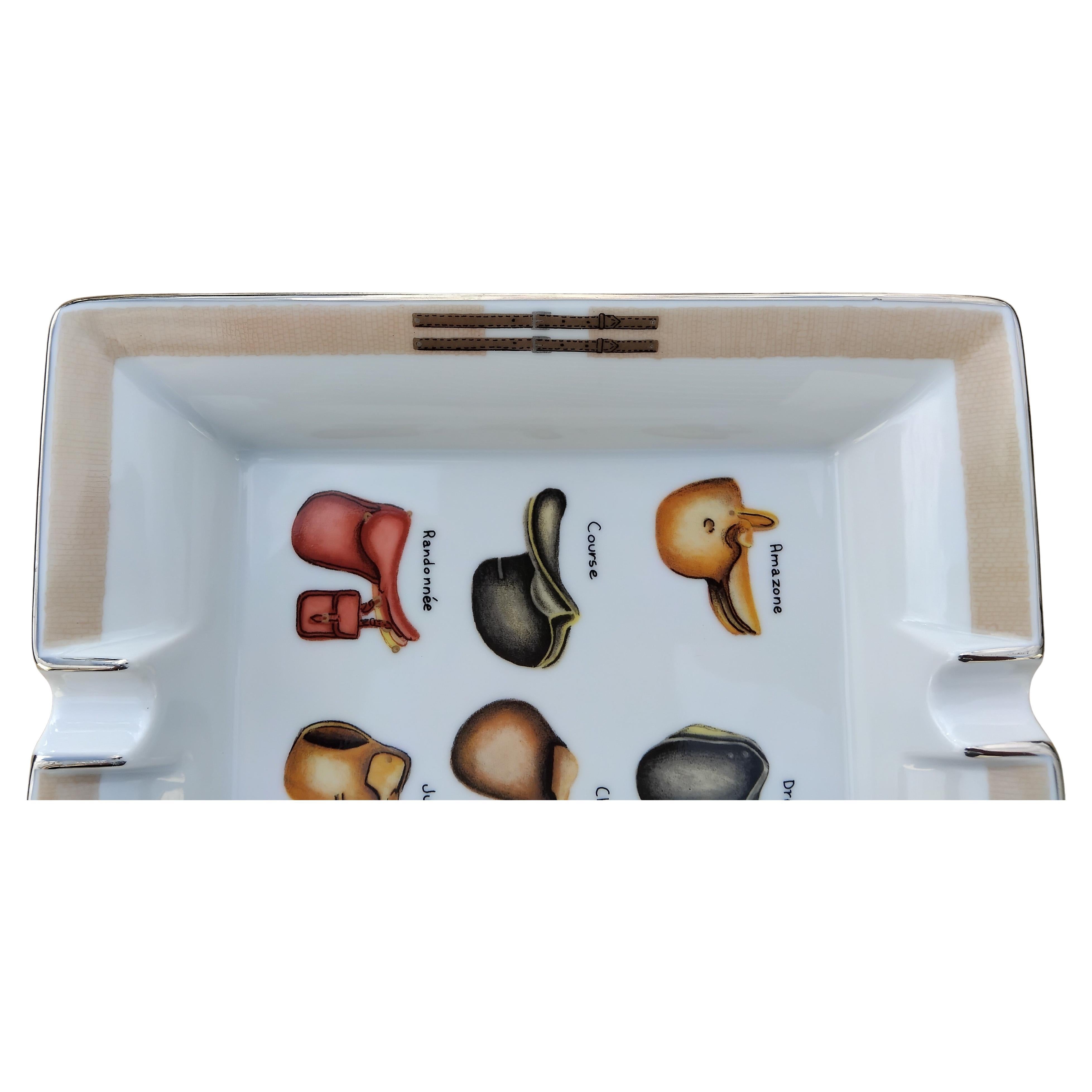 Hermès Saddles Cigar Ashtray Change Tray Porcelain Horse Riding Rodeo Texas For Sale 4