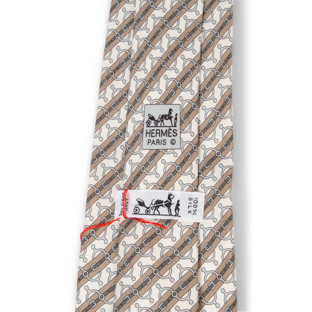 HERMES sage ivory taupe silk twill 5644 STIR UP Tie In Excellent Condition For Sale In Zürich, CH