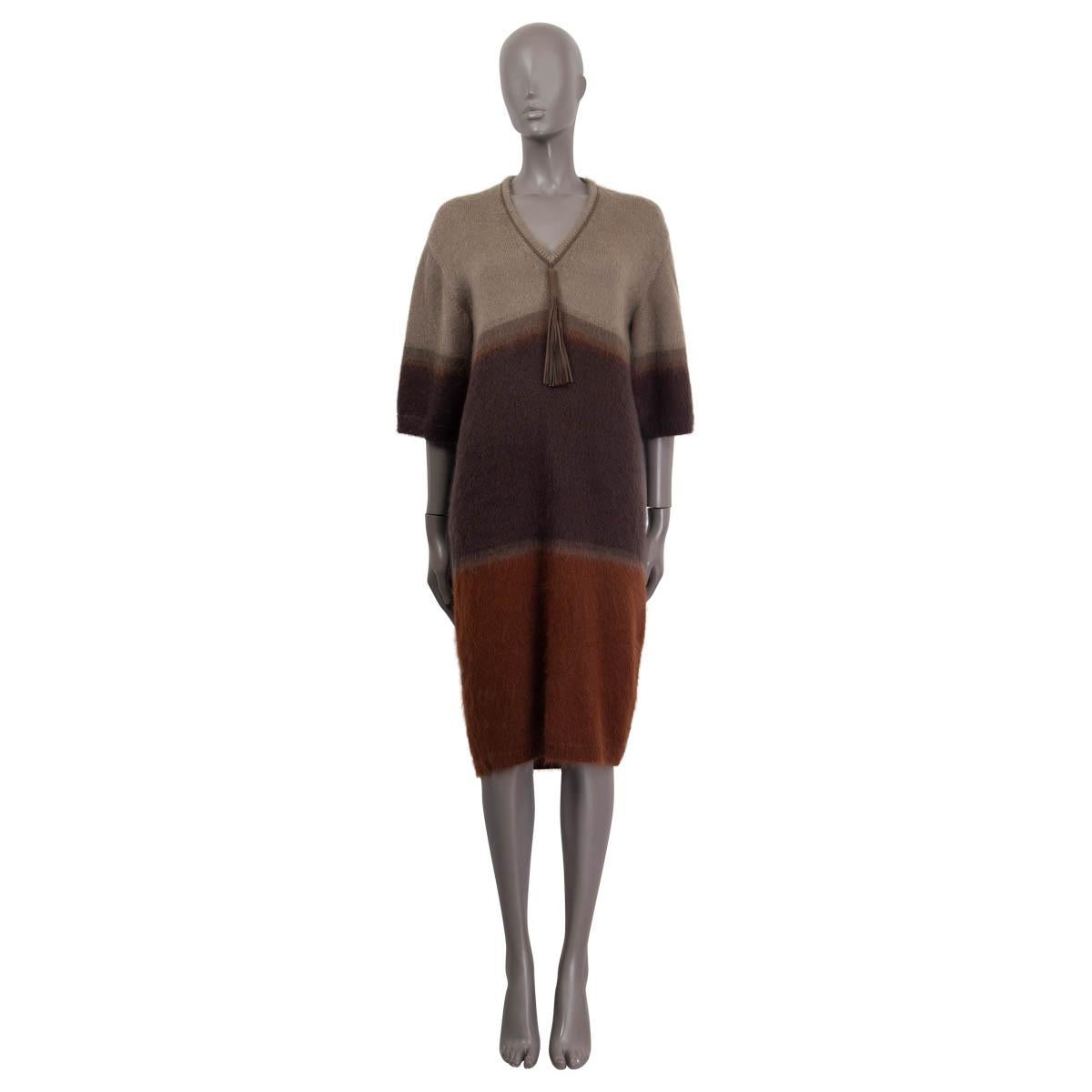 100% authentic Hermés short sleeve dress in sage, brown and gray mohair (37%), silk (37%) and wool (26%). Features details around the v-neck and a tassel in khaki lambskin (100%). Unlined. Has been worn and is in excellent condition.