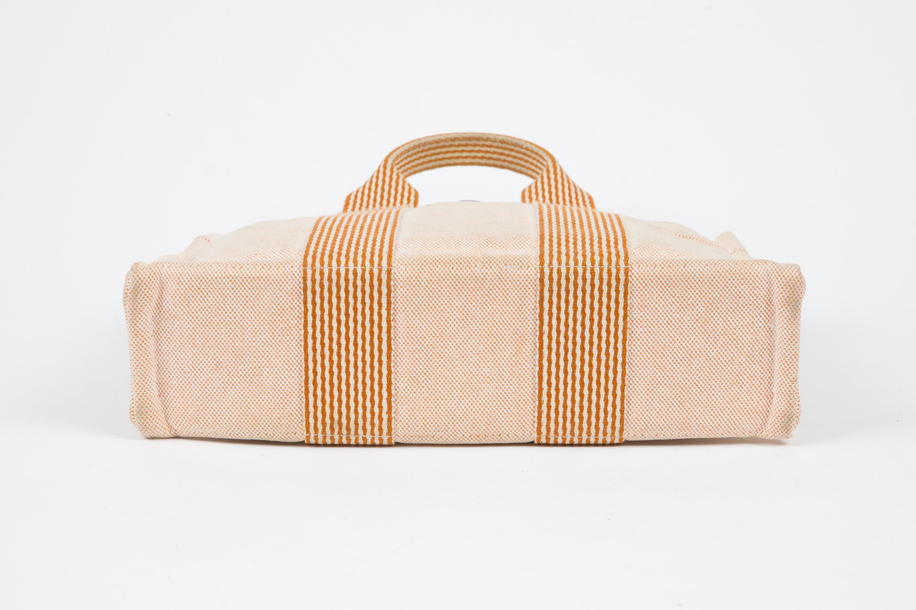 Hermes Salmon Cotton “Toto” PM Tote Bag In Good Condition In Paris, FR