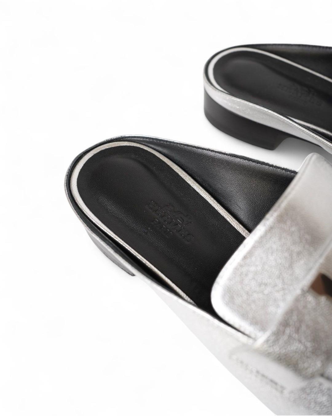 Hermès Sandali Rivoli Argento Metallizzato im Angebot 2